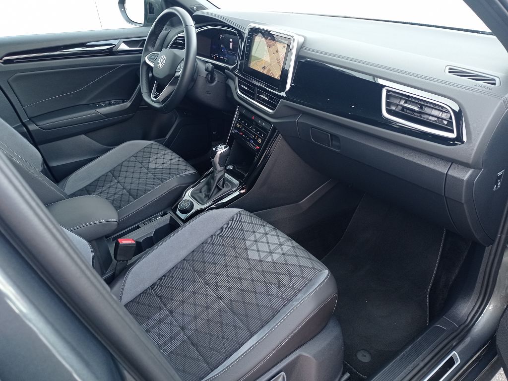 VW T-Roc 2.0 TSI R-Line DSG 4Motion-image-8