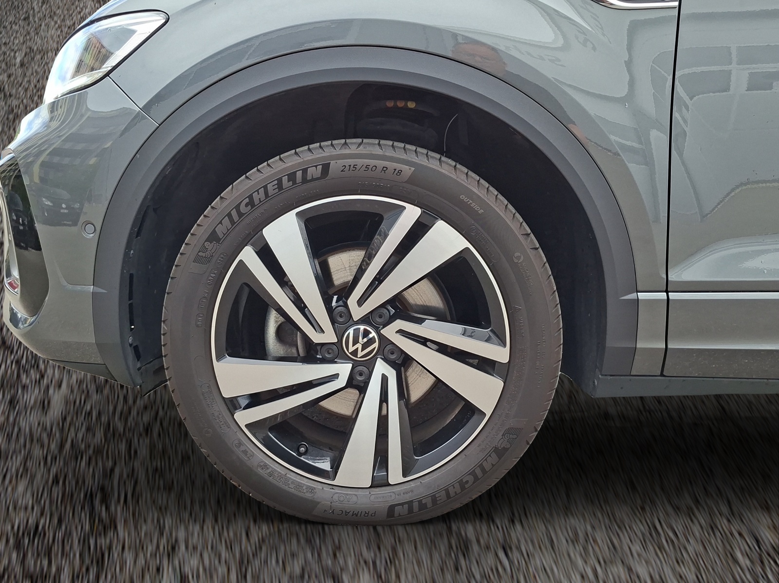 VW T-Roc 2.0 TSI R-Line DSG 4Motion-image-3