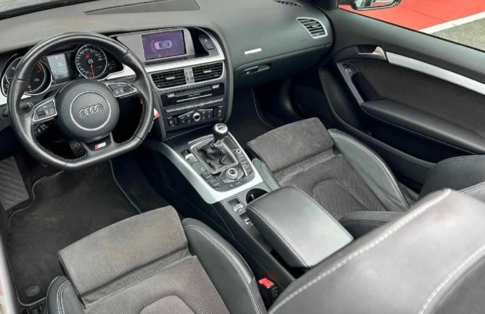AUDI A5 Cabriolet 1.8 TFSI-image-2