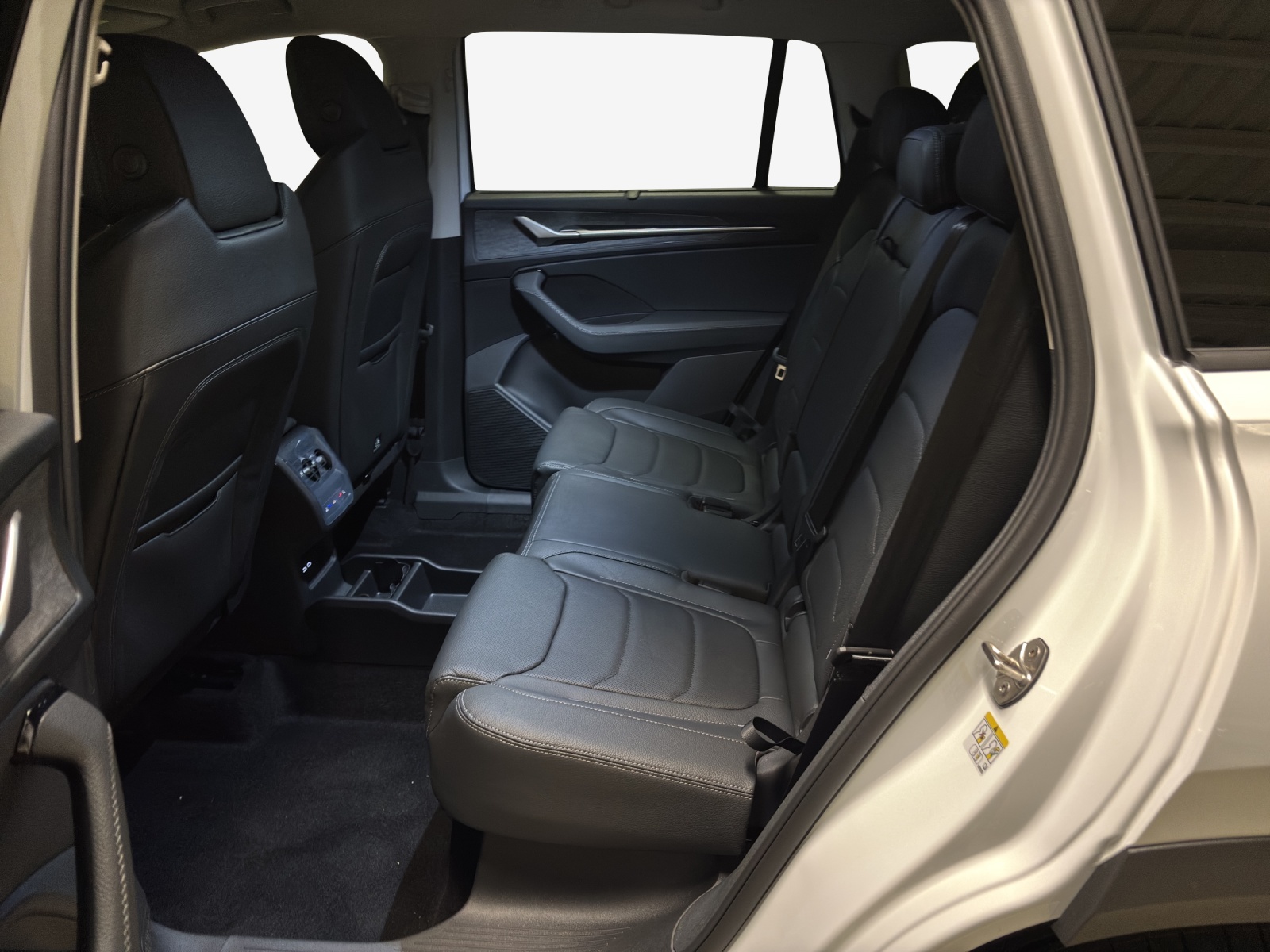 SKODA Kodiaq 1.5 TSI PHEV Dynamic-image-11