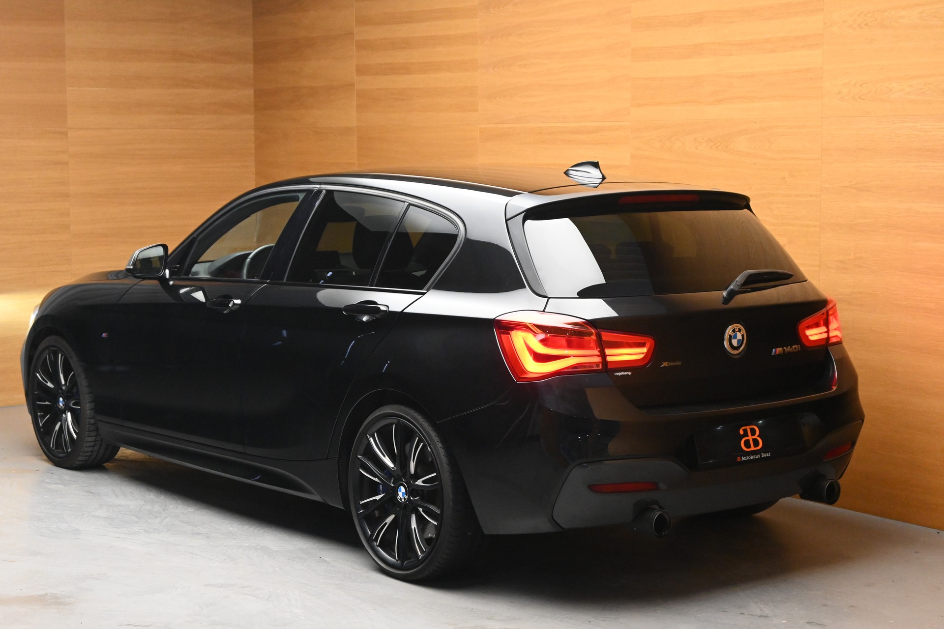 BMW M140i xDrive Steptronic-image-4