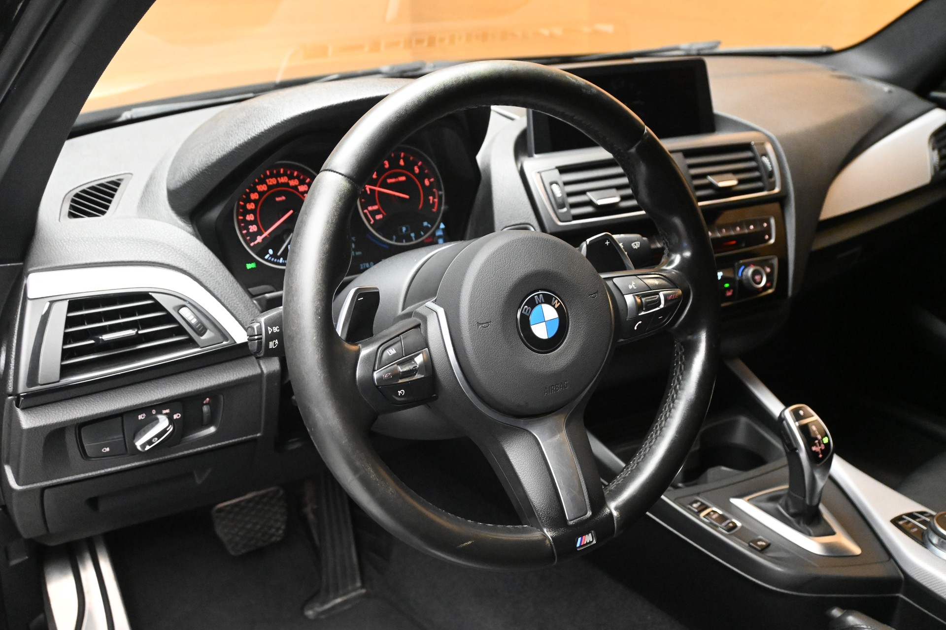 BMW M140i xDrive Steptronic-image-7