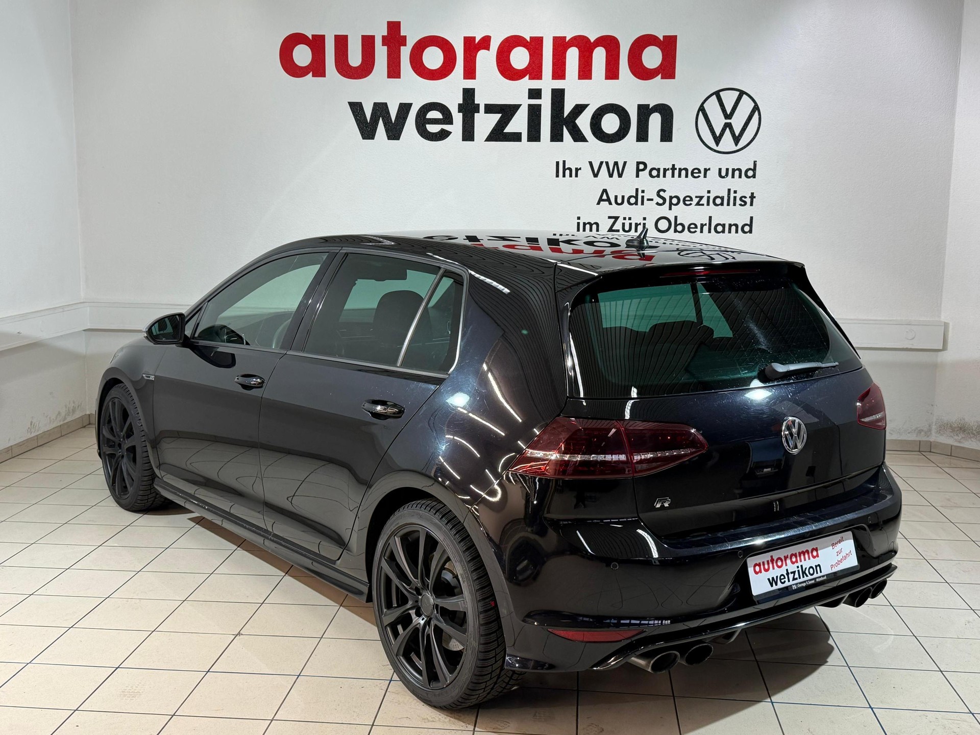 VW Golf 2.0 TSI R 4Motion-image-2