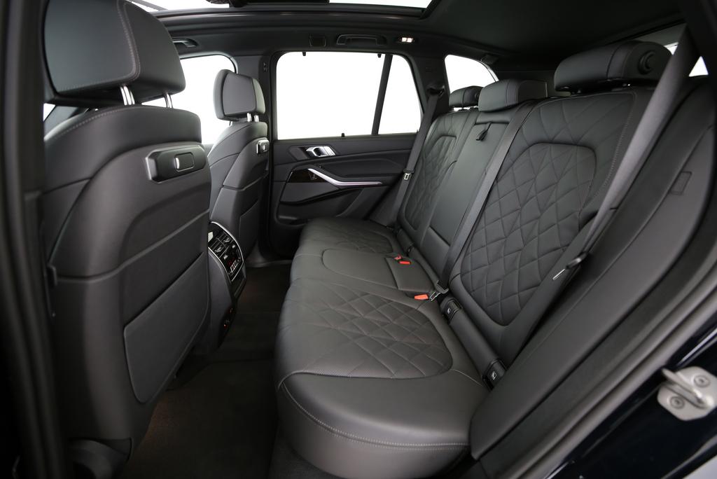 BMW X5 30d xDrive SAG-image-13