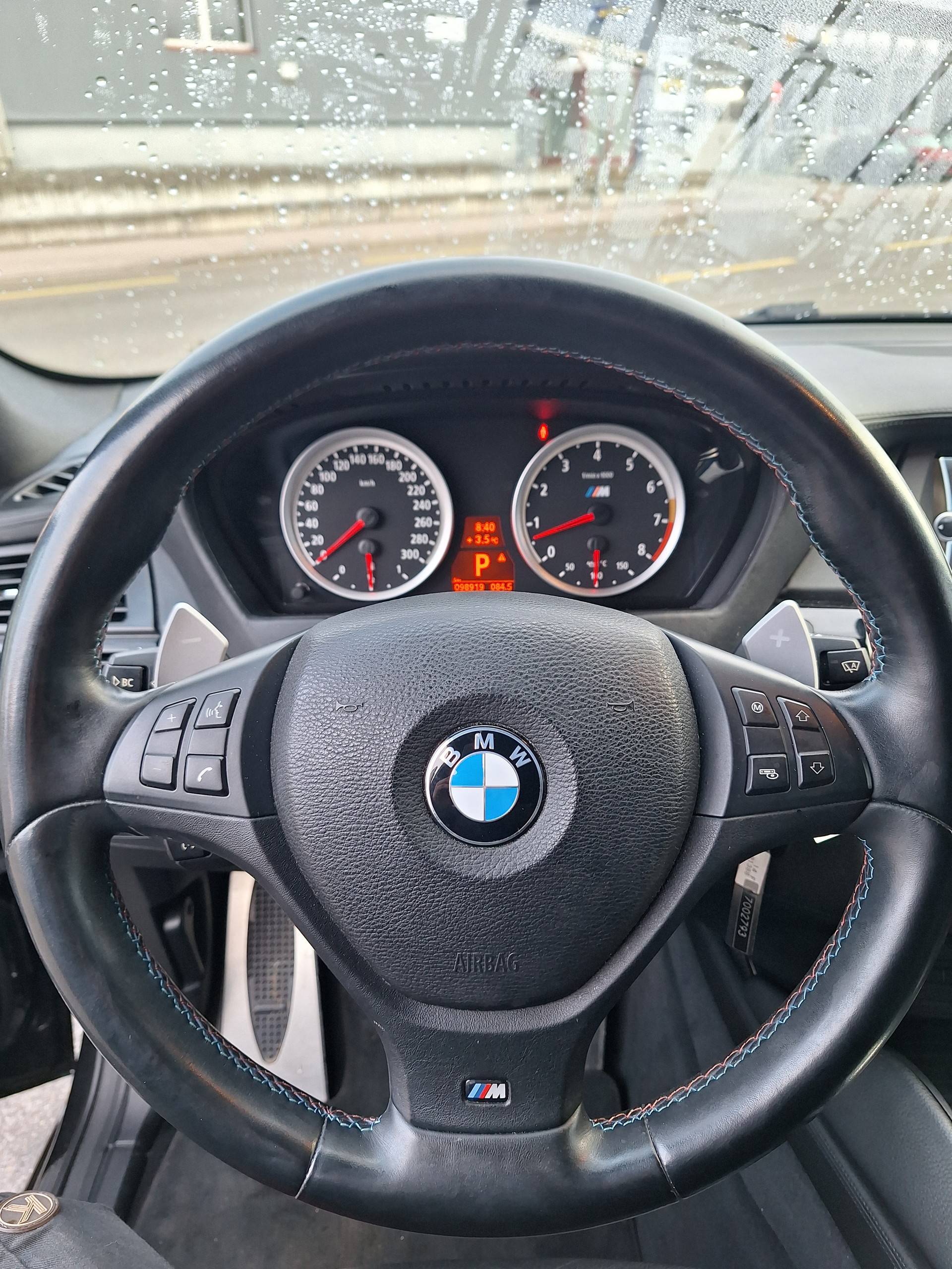 BMW X5 xDrive M Steptronic-image-6