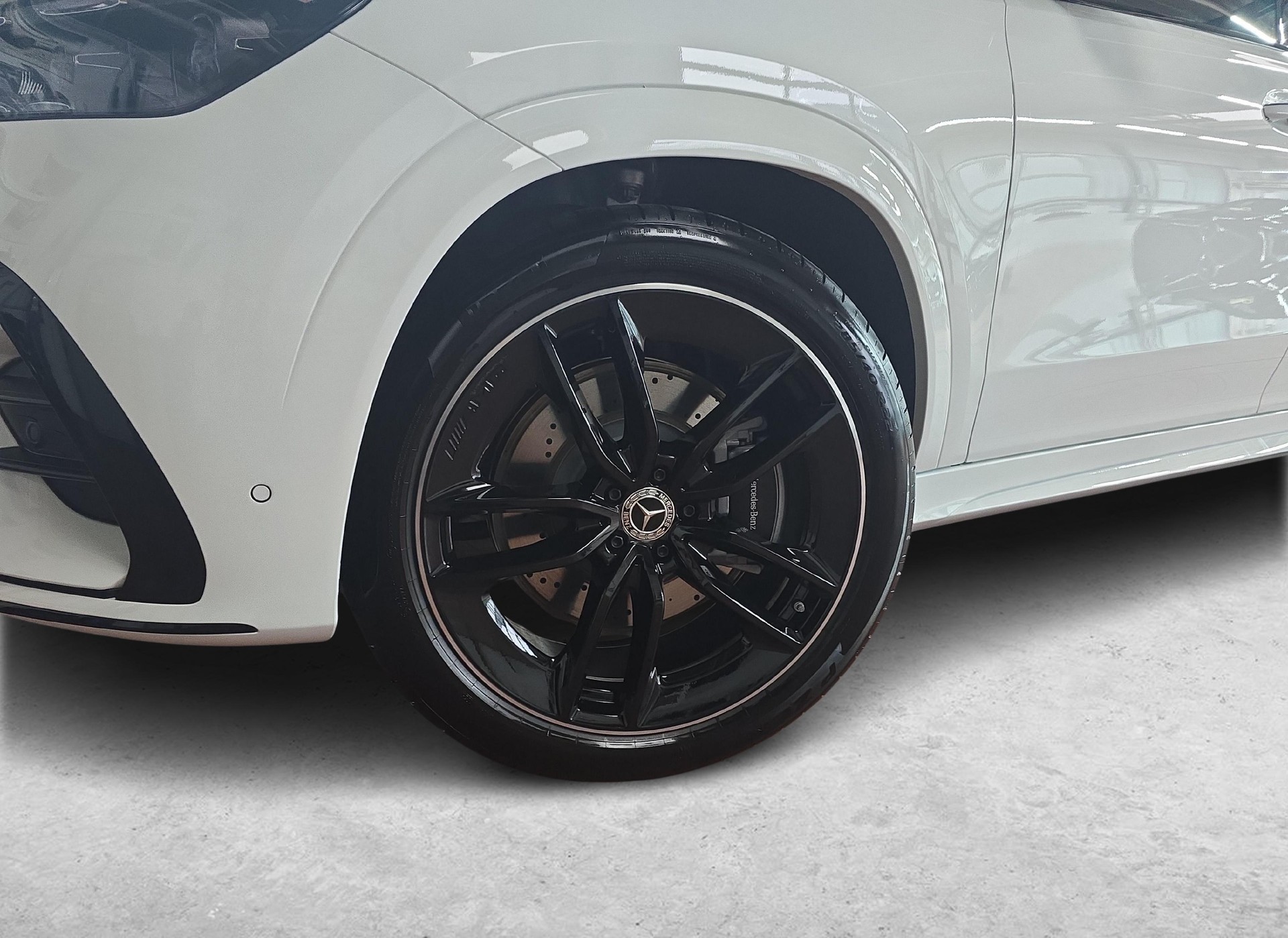 MERCEDES-BENZ GLE 400 e 4MATIC EQ Star AMG Line-image-10