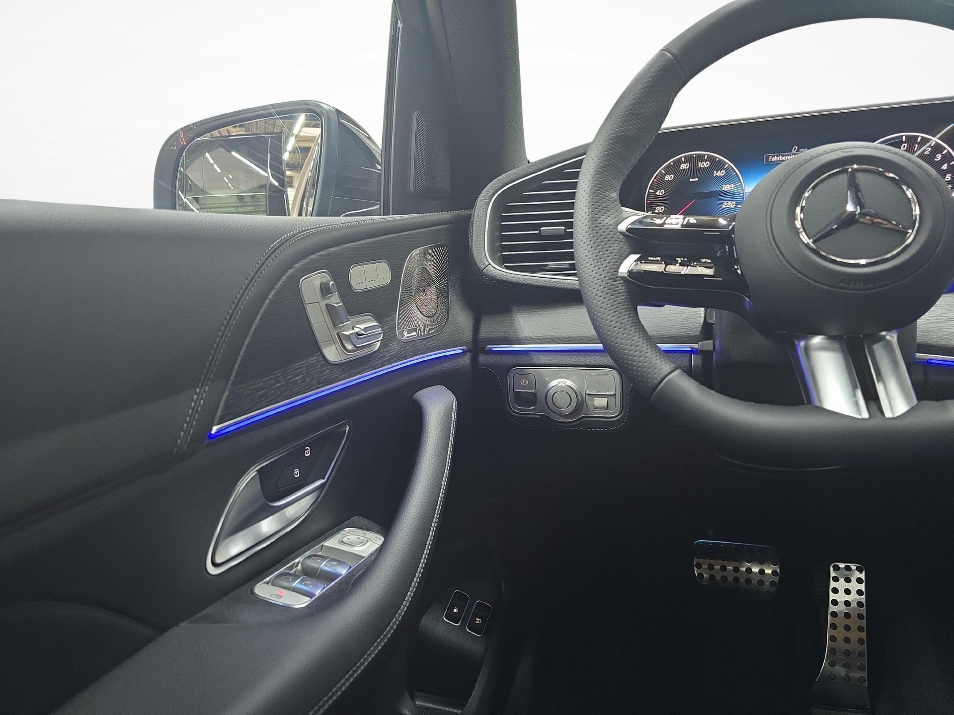 MERCEDES-BENZ GLE 400 e 4MATIC EQ Star AMG Line-image-7