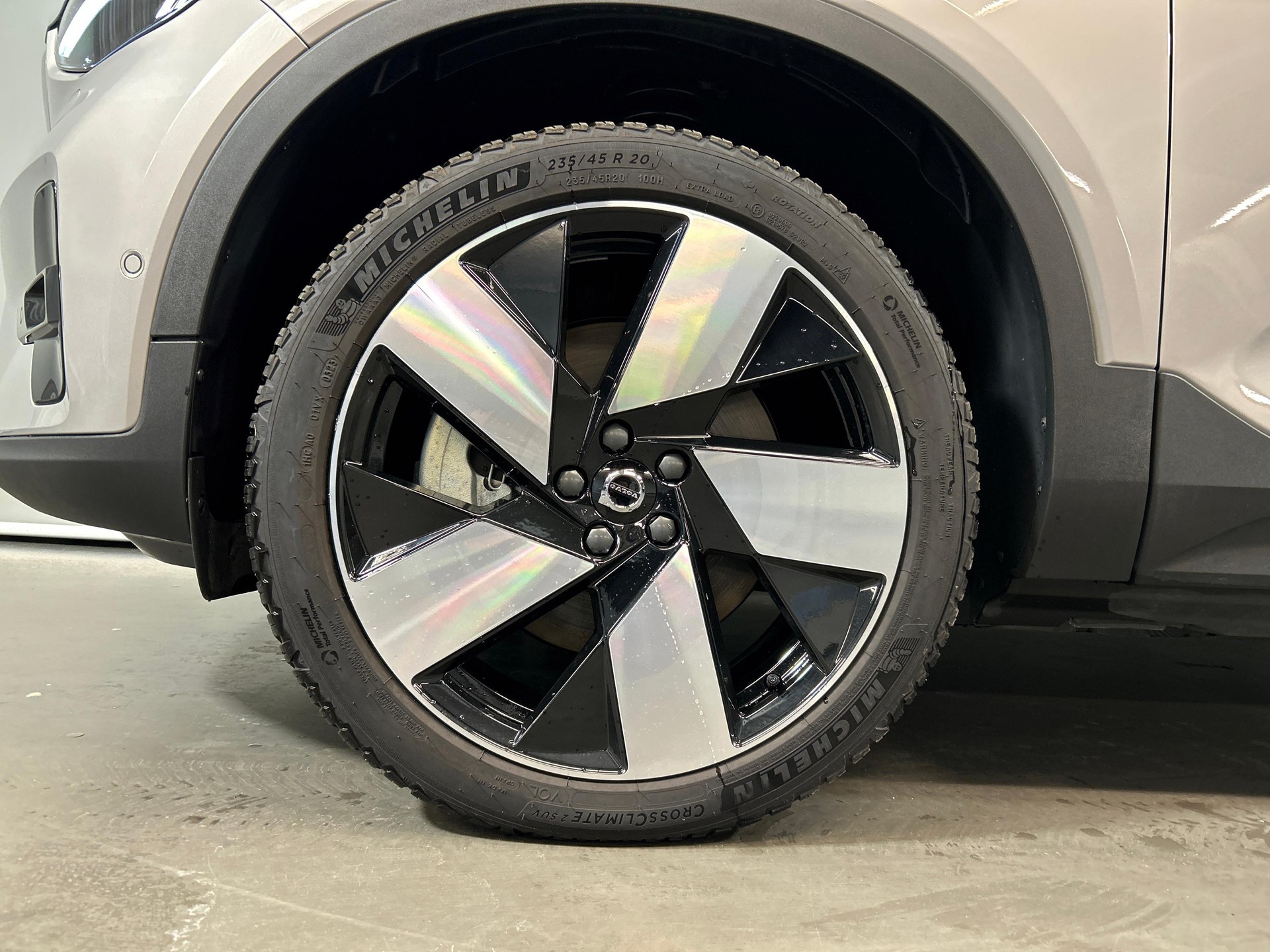 VOLVO C40 P8 Twin Recharge Ultimate AWD-image-12