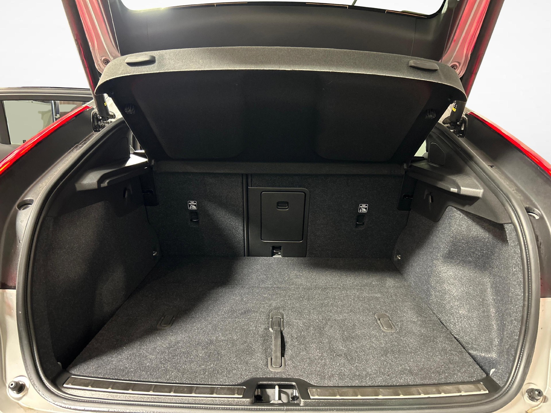 VOLVO C40 P8 Twin Recharge Ultimate AWD-image-13