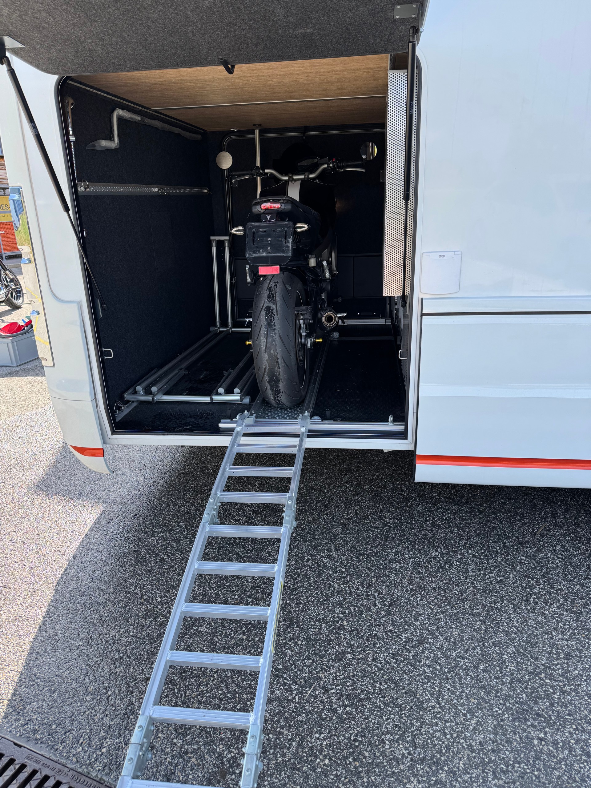 NIESMANN + BISCHOFF 880 LE-image-14