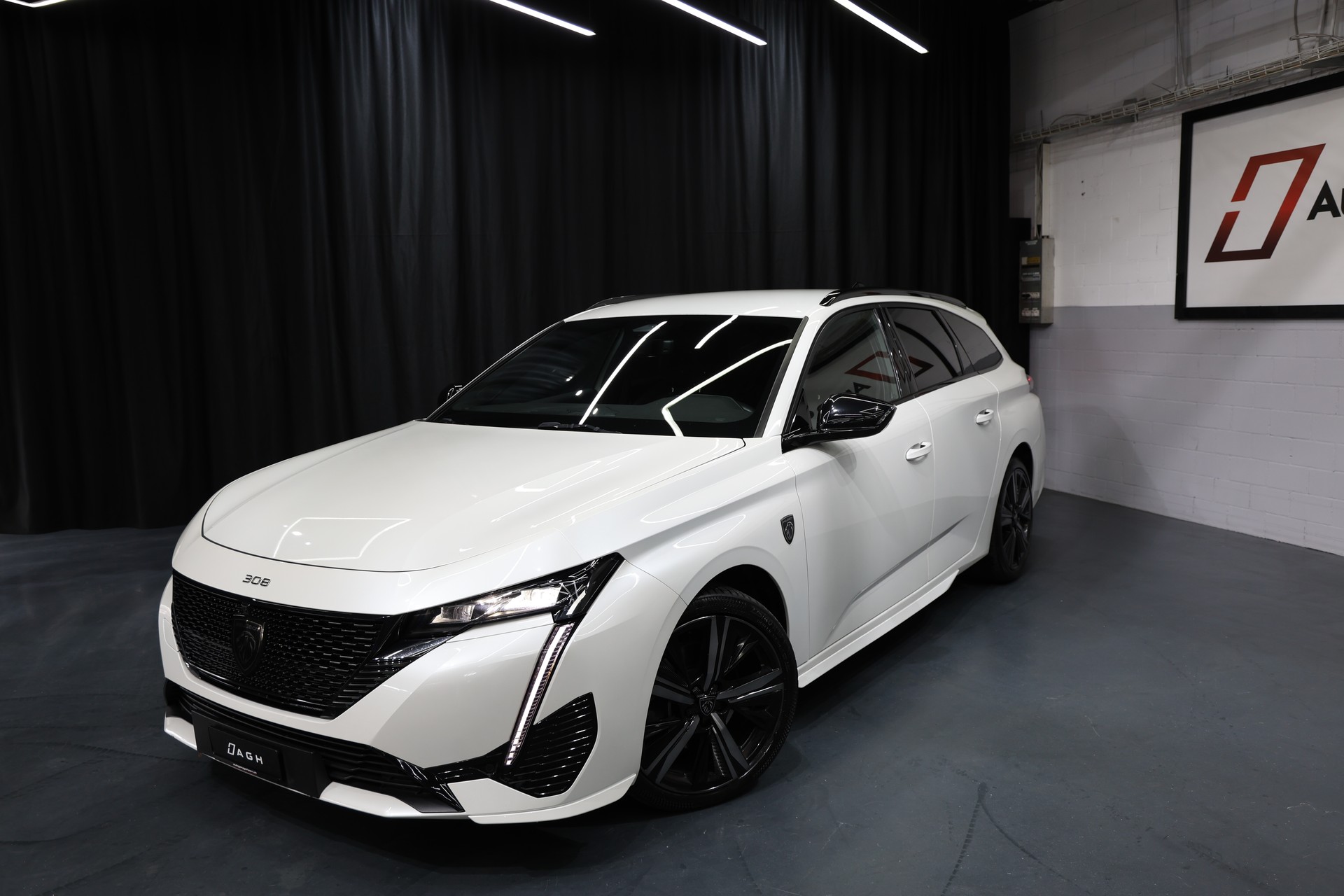PEUGEOT 308 SW GT Line 1.5 BlueHDI Perlenweiss AHK-image-0