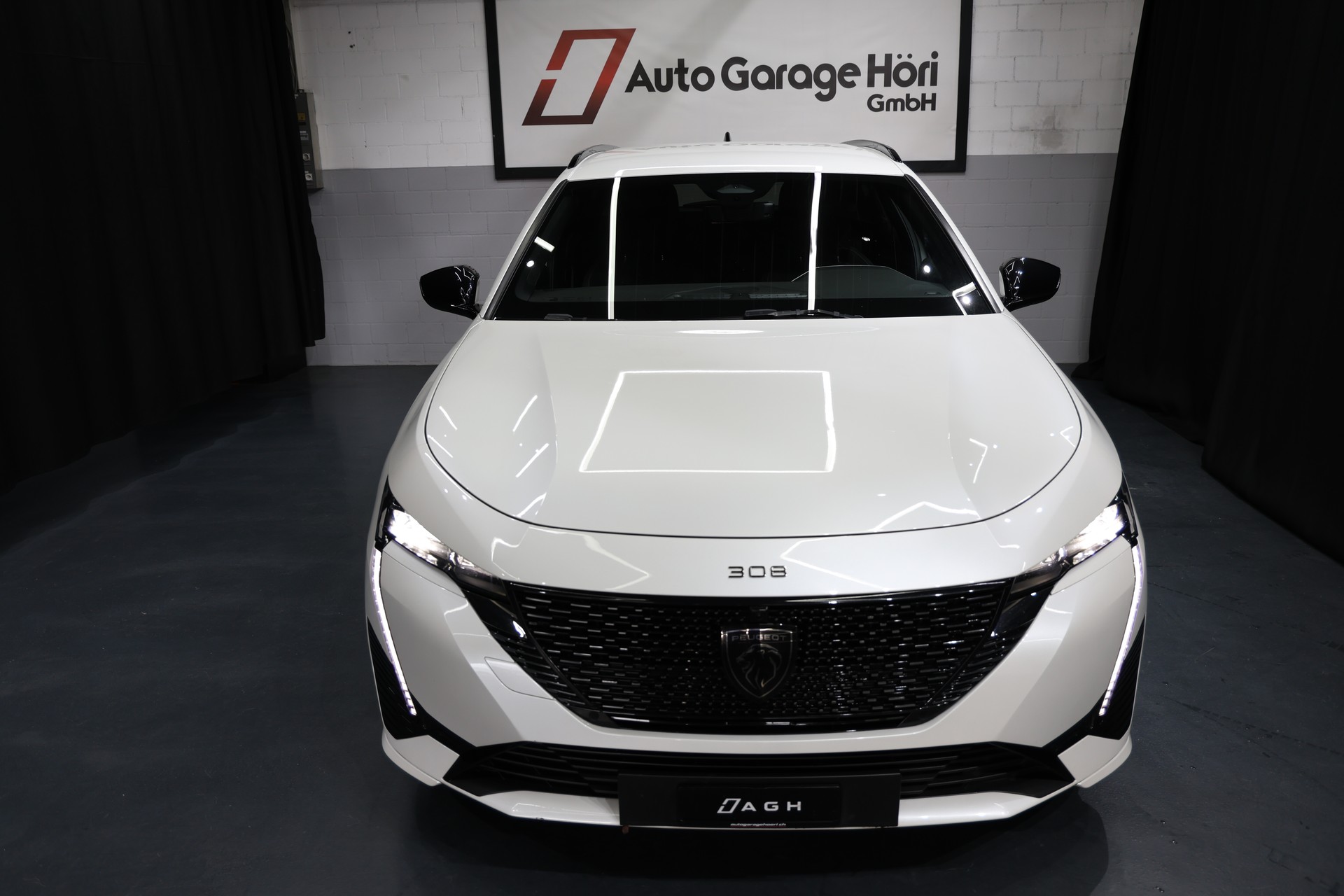 PEUGEOT 308 SW GT Line 1.5 BlueHDI Perlenweiss AHK-image-6