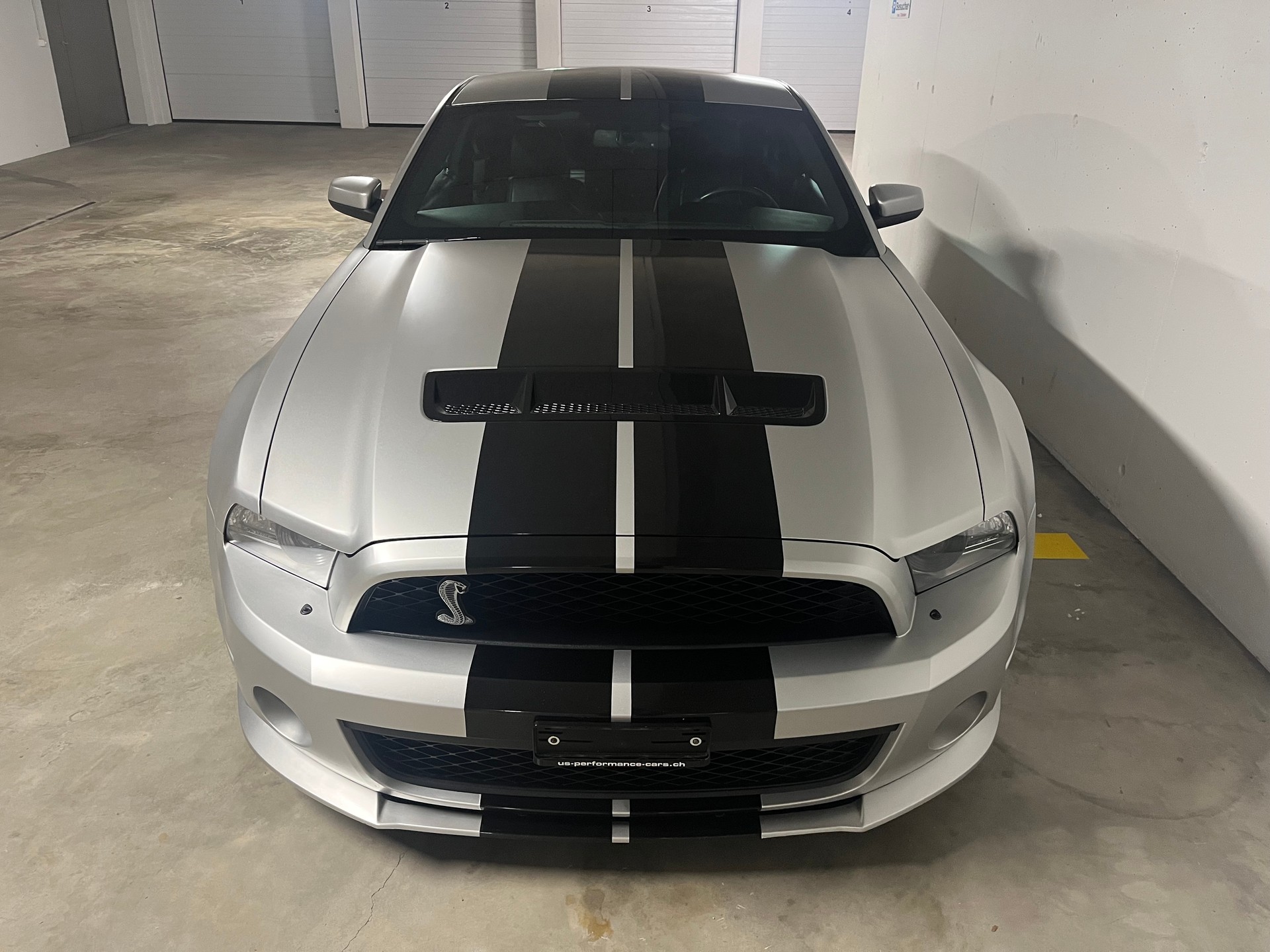 FORD Mustang Shelby GT500 SVT-image-2