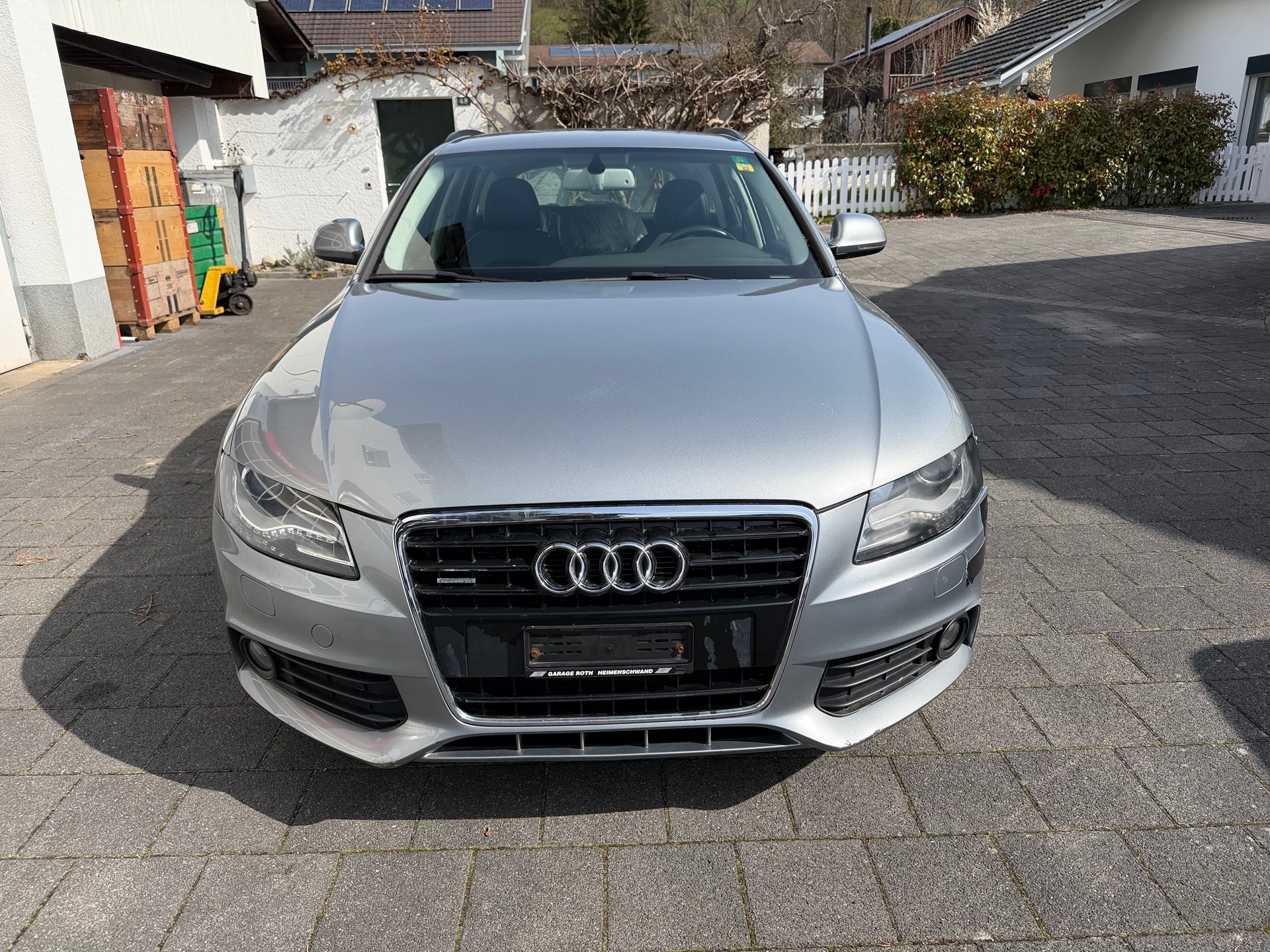 AUDI A4 Avant 3.2 FSI quattro tiptronic-image-1
