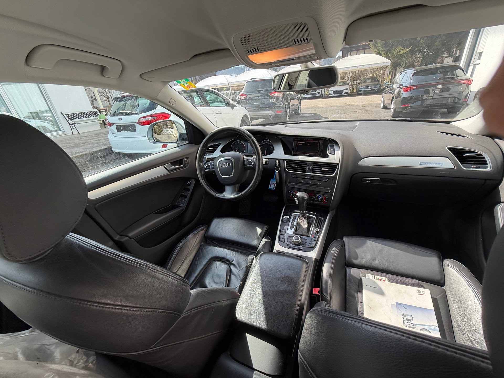 AUDI A4 Avant 3.2 FSI quattro tiptronic-image-8