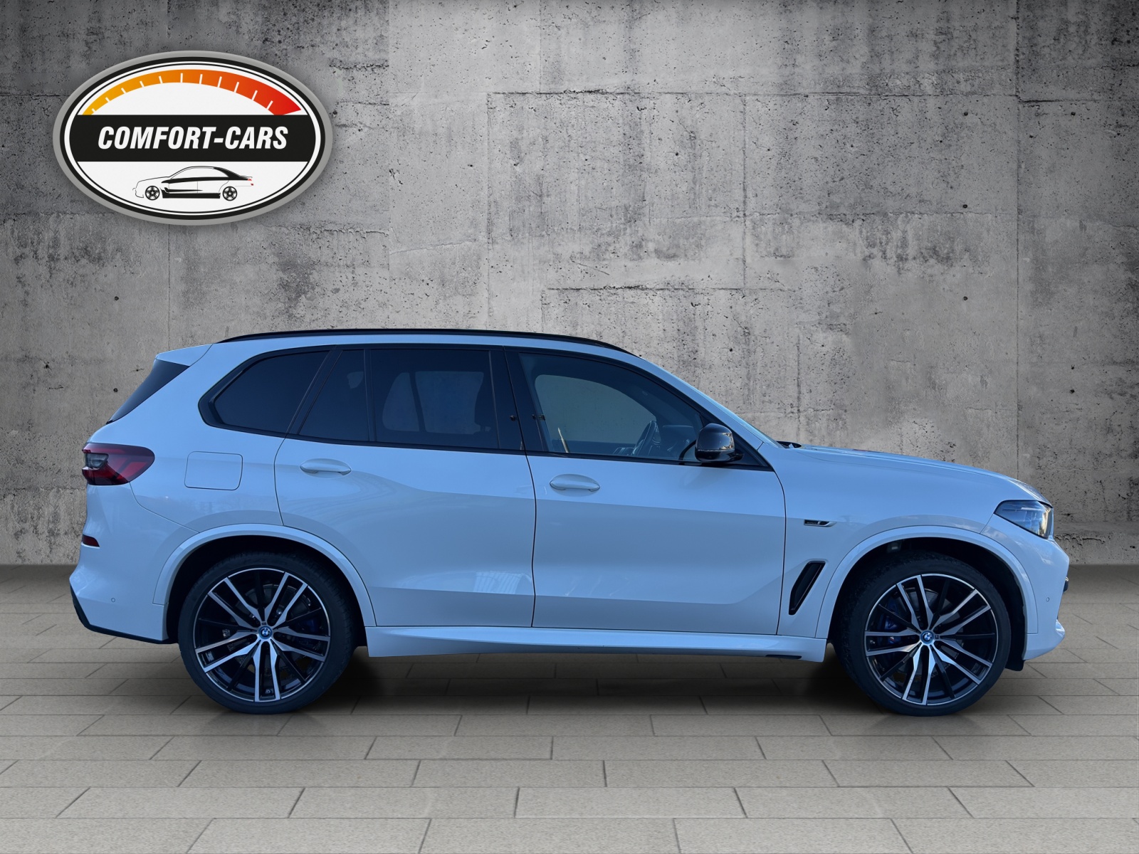 BMW X5 xDrive45e M Sport Steptronic Mineralweiss met.-image-6
