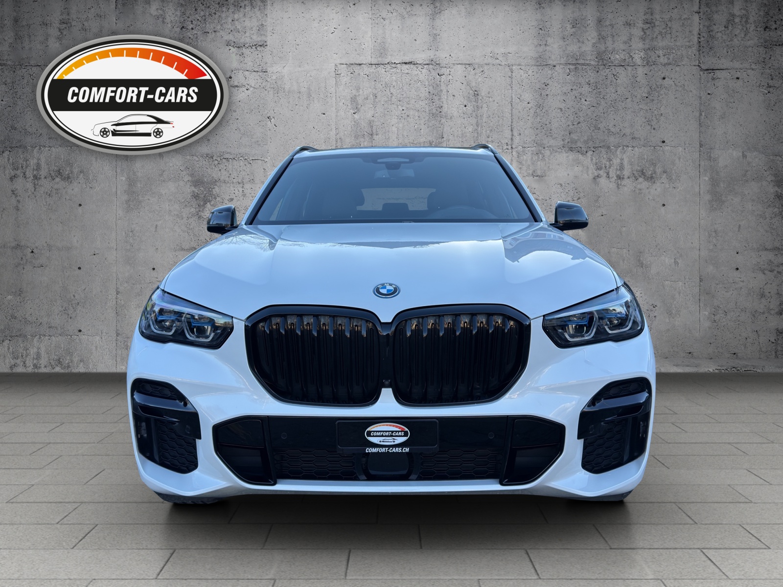 BMW X5 xDrive45e M Sport Steptronic Mineralweiss met.-image-1