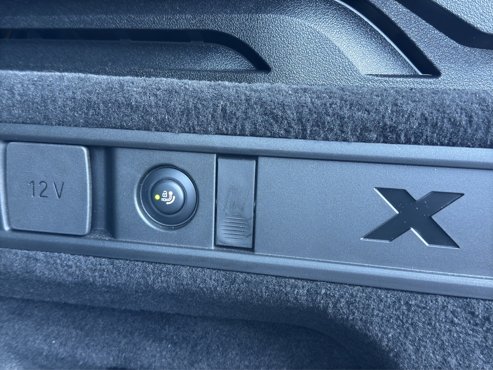 BMW X5 xDrive45e M Sport Steptronic Mineralweiss met.-image-25