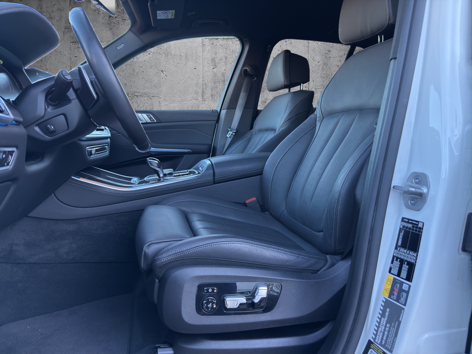 BMW X5 xDrive45e M Sport Steptronic Mineralweiss met.-image-8