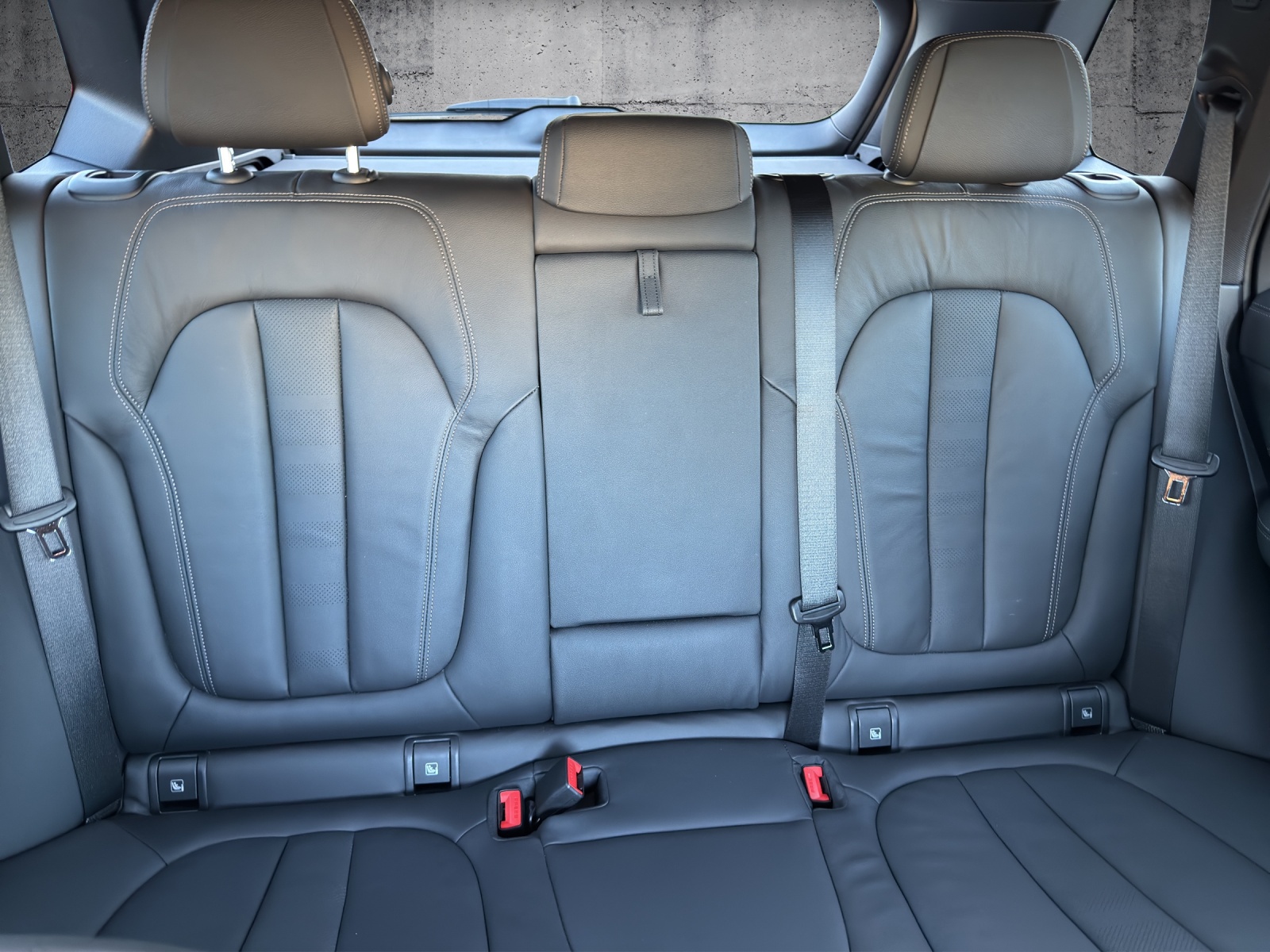 BMW X5 xDrive45e M Sport Steptronic Mineralweiss met.-image-17