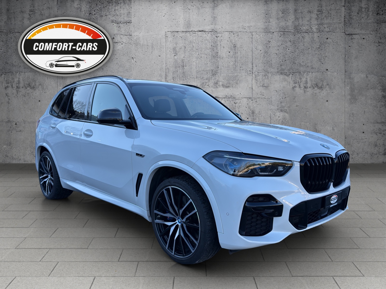 BMW X5 xDrive45e M Sport Steptronic Mineralweiss met.-image-7