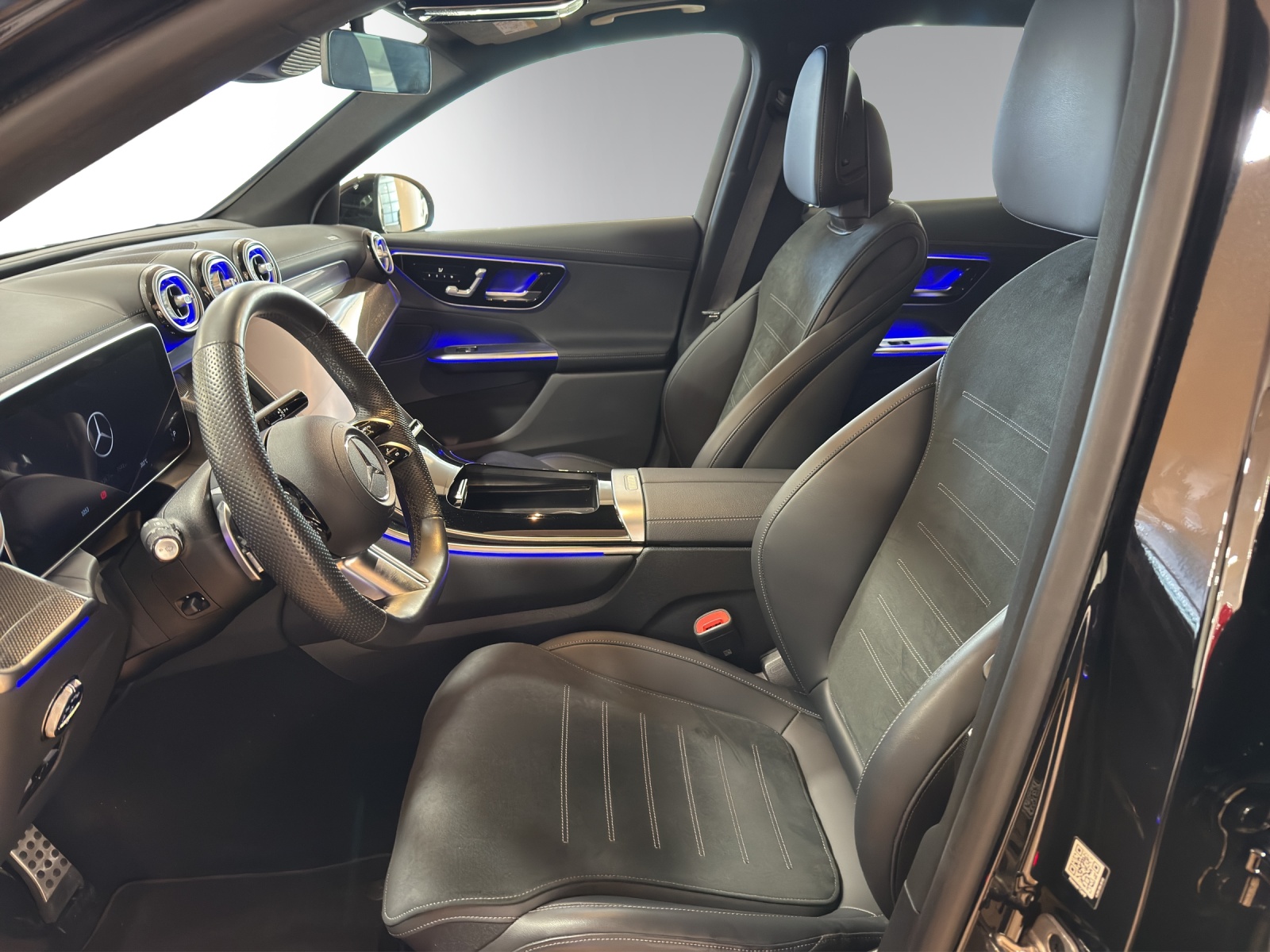 Image MERCEDES-BENZ GLC-300 GLC 300 4Matic AMG Line 9G-Tronic