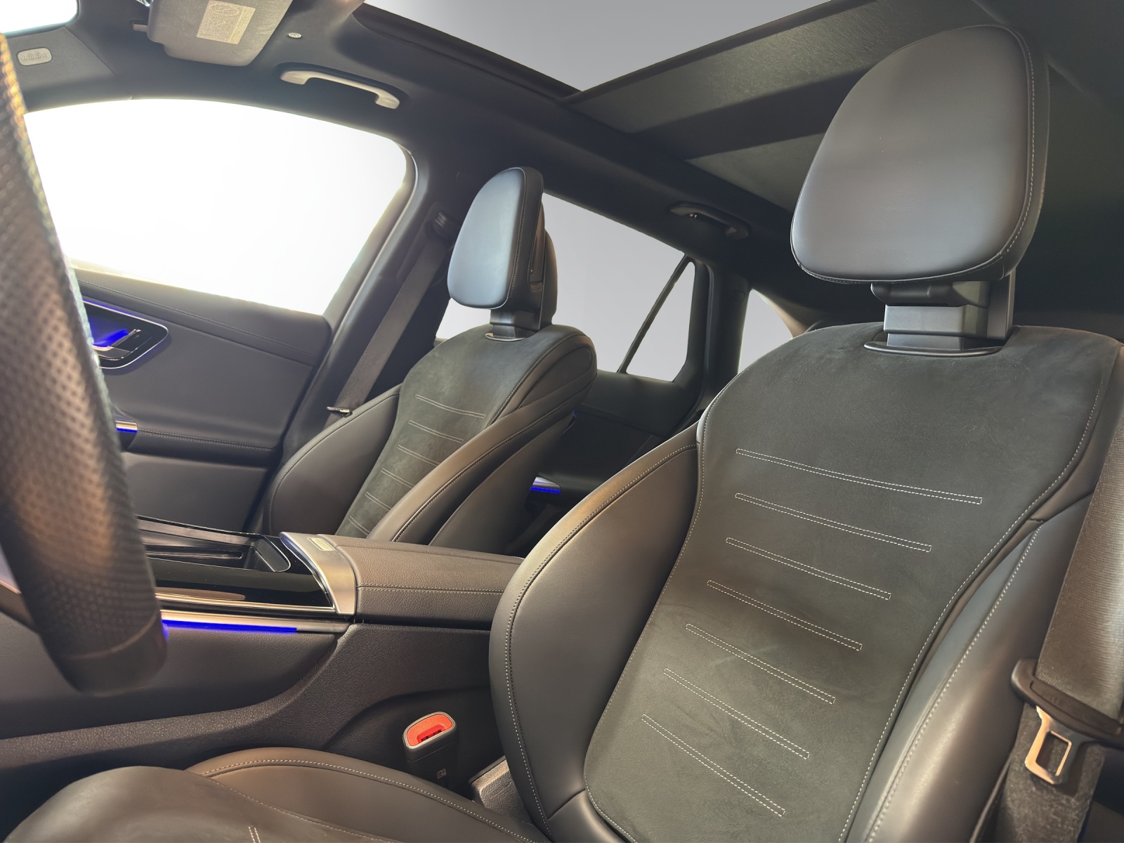 Image MERCEDES-BENZ GLC-300 GLC 300 4Matic AMG Line 9G-Tronic