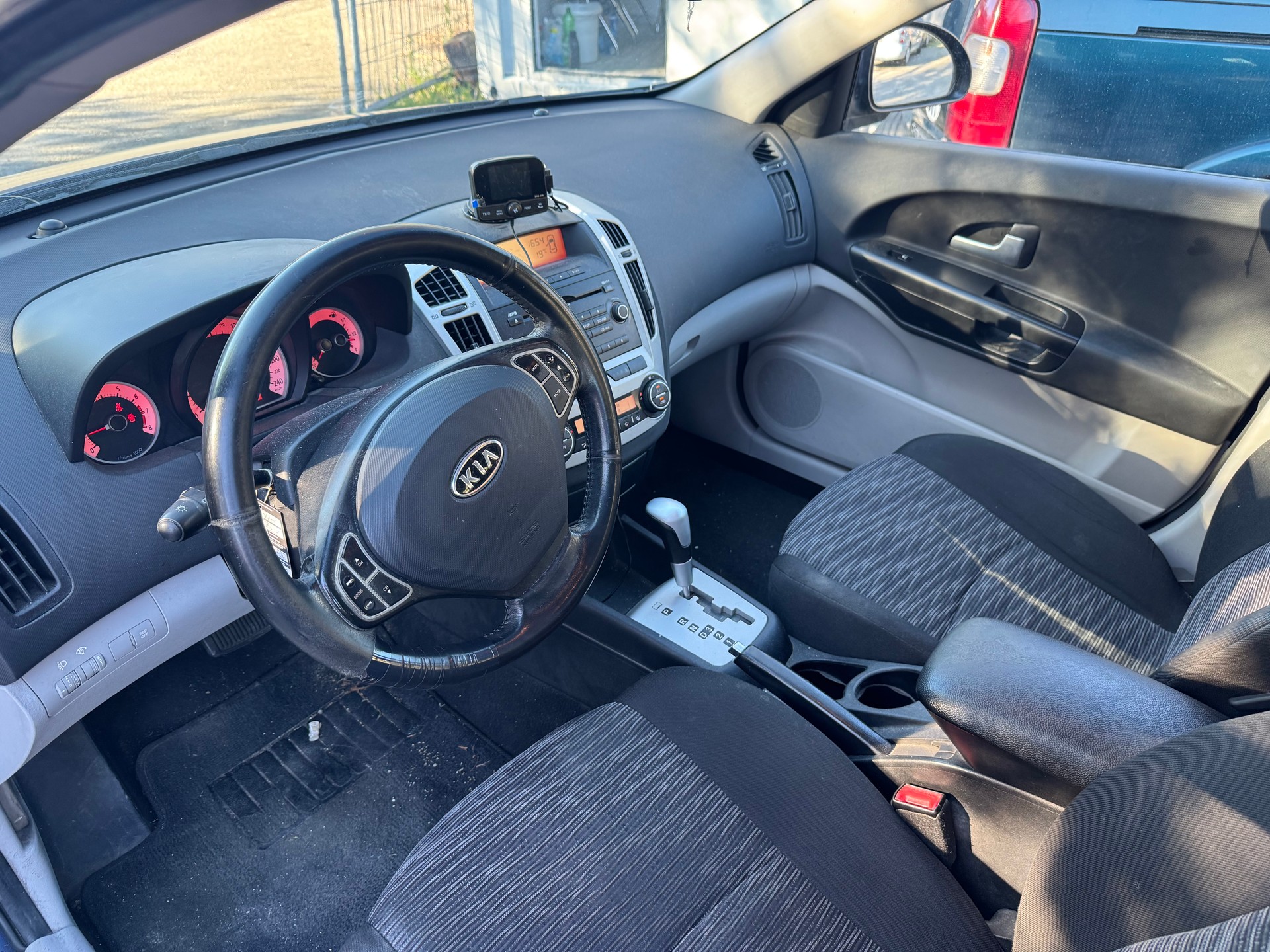 KIA Cee'd Sporty Wagon 1.6 16V Style Automatic-image-3