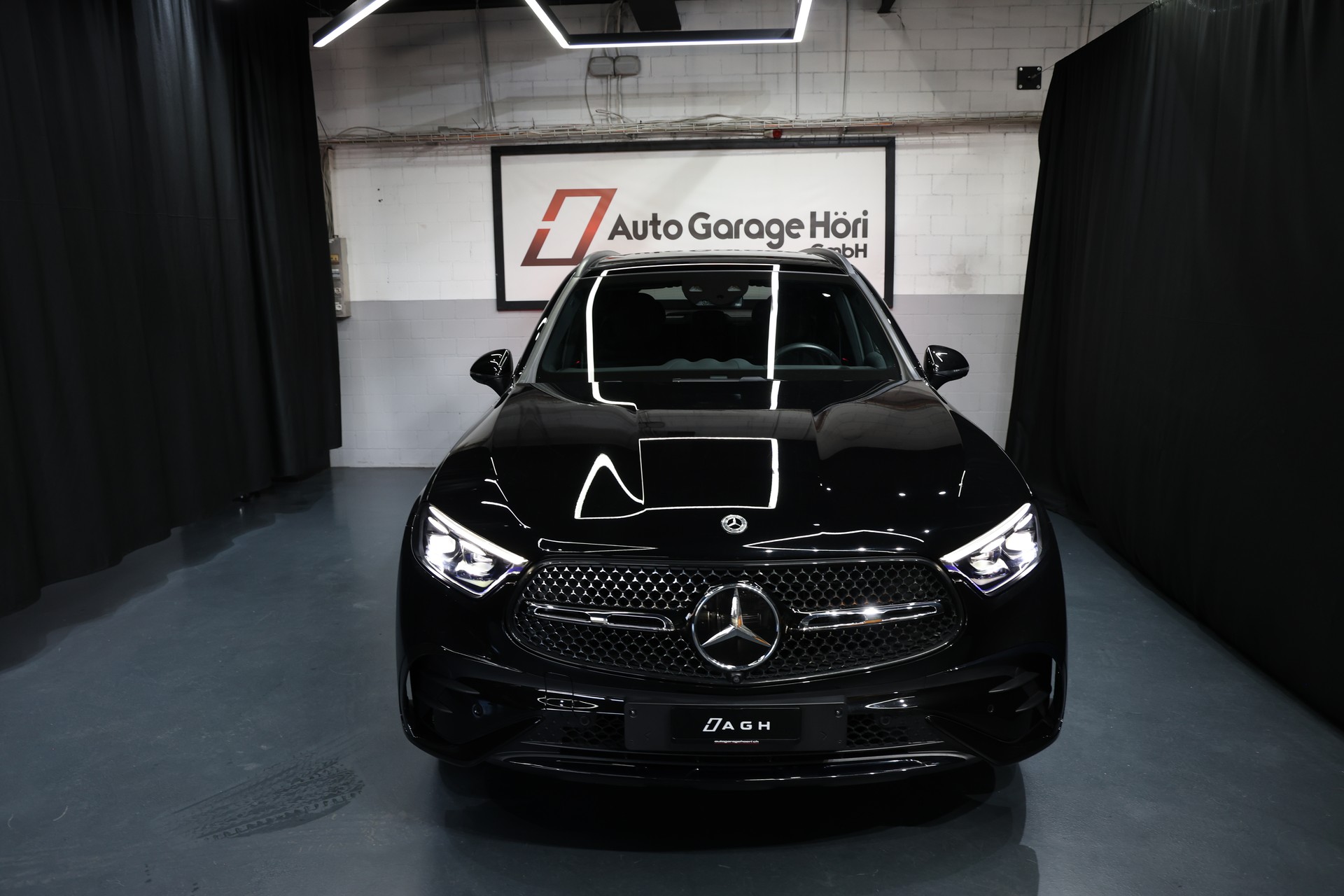 MERCEDES-BENZ GLC 300 d 4Matic AMG Line 9G-Tronic Burmester AHK Pano-image-21