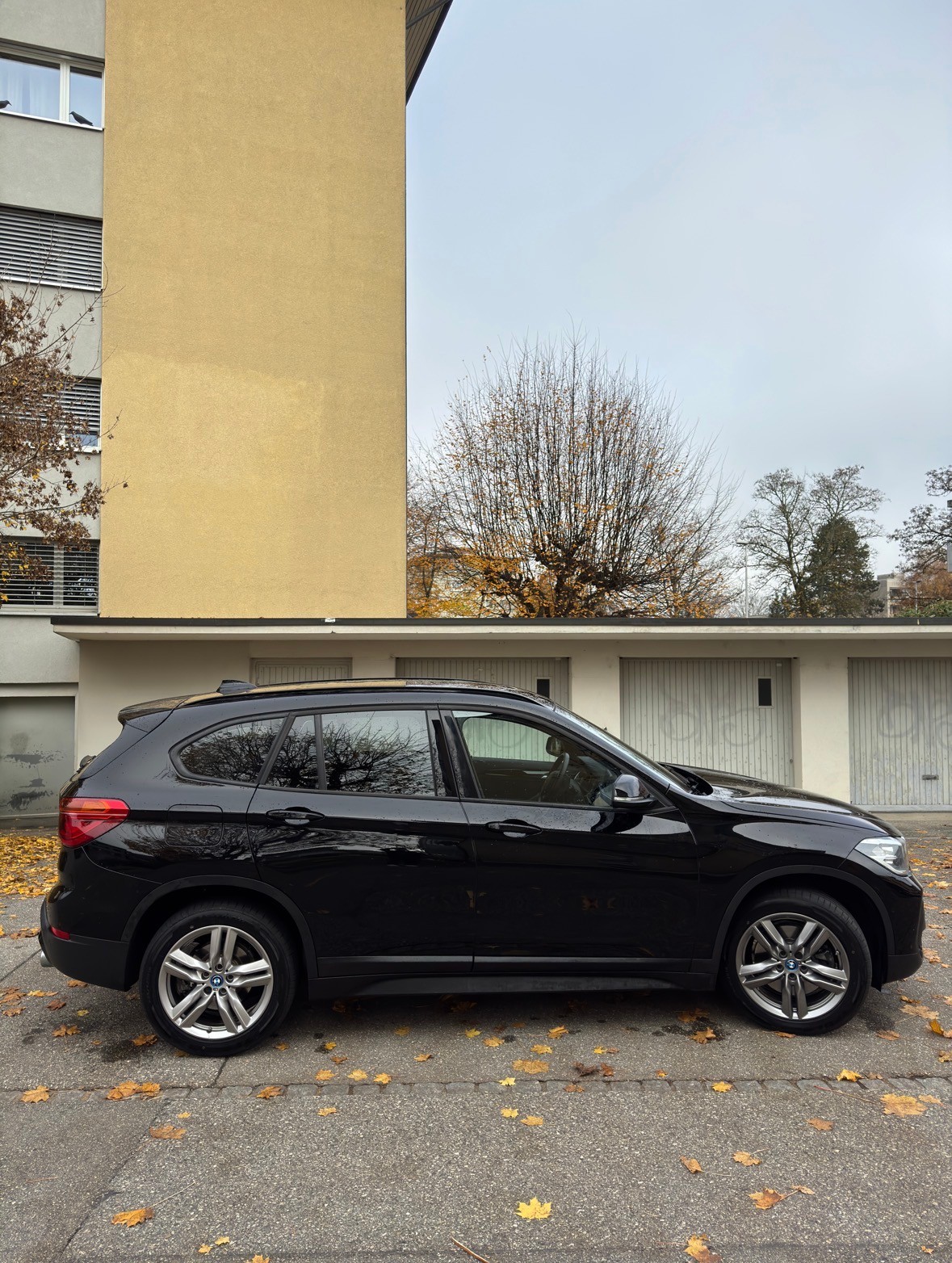 BMW X1 xDrive 20i Steptronic-image-6