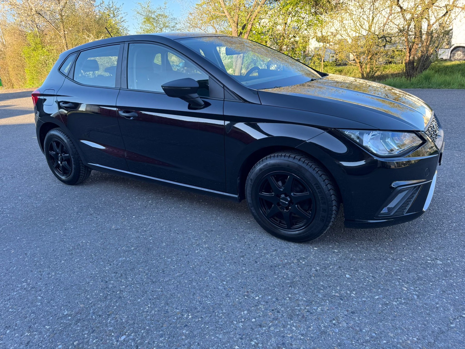 SEAT Ibiza 1.0 EcoTSI Reference-image-1