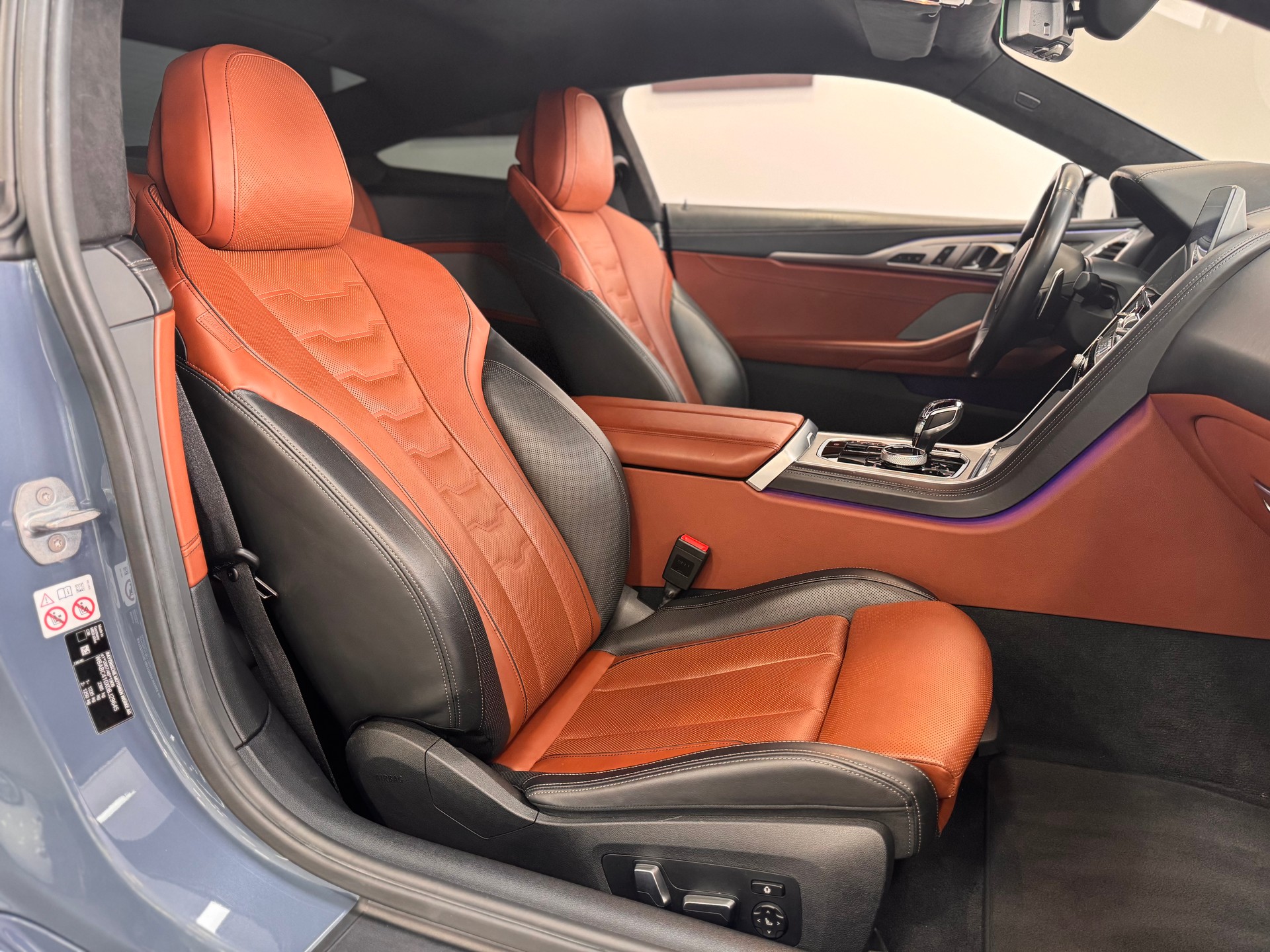 BMW M850i xDrive Steptronic *Night Vision / Soft Close / Laserlicht / Carbon / Alcantara Dachhimmel / Integral Aktivlenkung*-image-8
