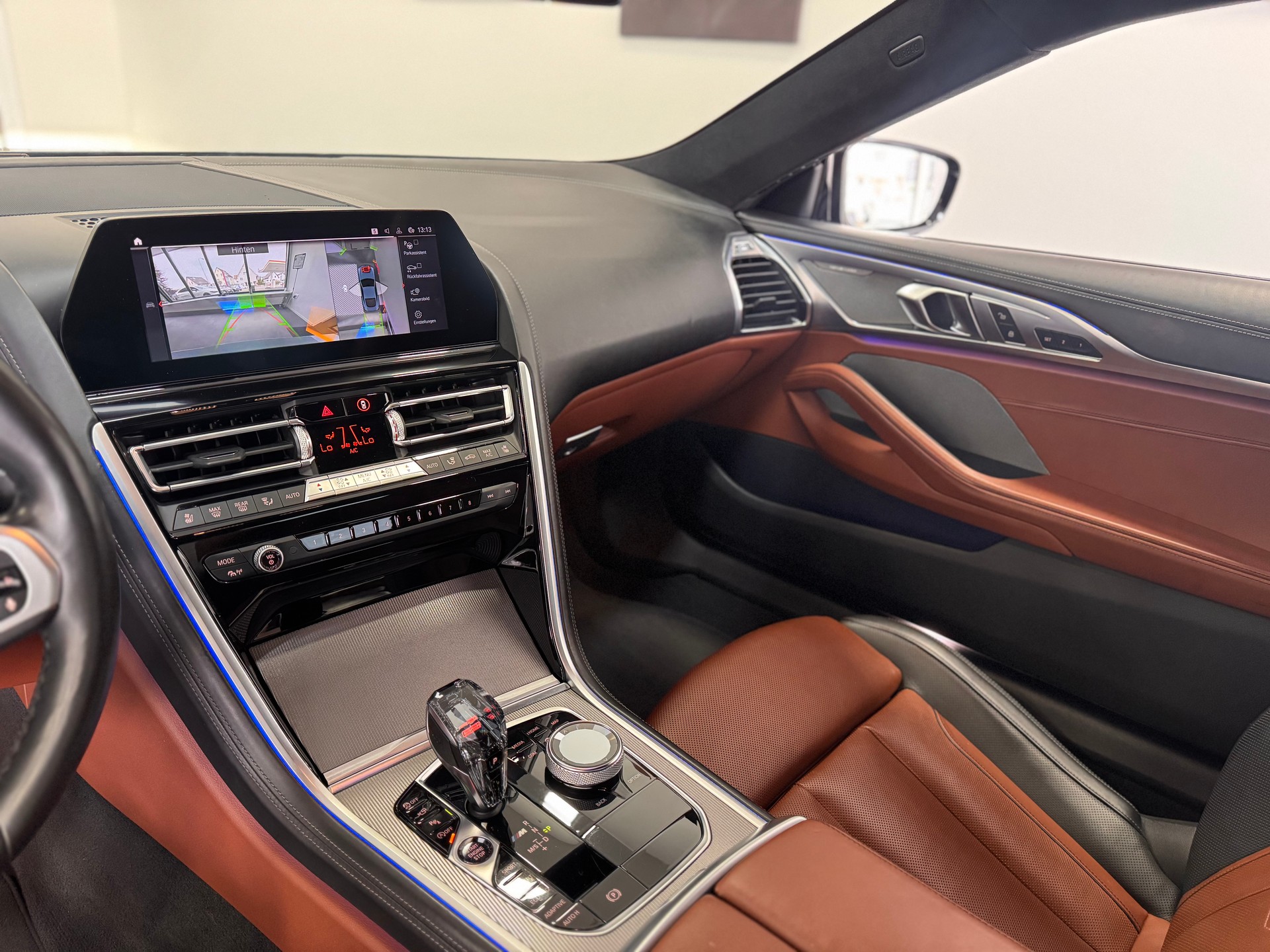 BMW M850i xDrive Steptronic *Night Vision / Soft Close / Laserlicht / Carbon / Alcantara Dachhimmel / Integral Aktivlenkung*-image-10