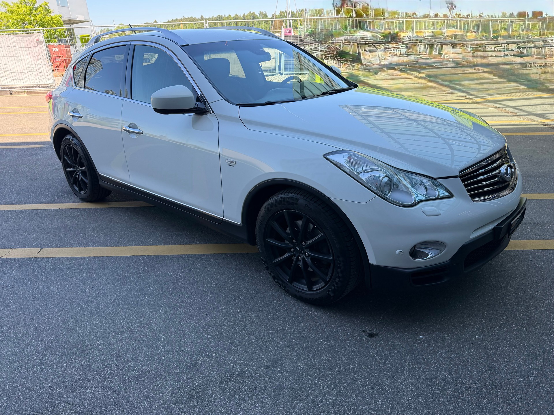 INFINITI EX30d GT AWD Automatic-image-22