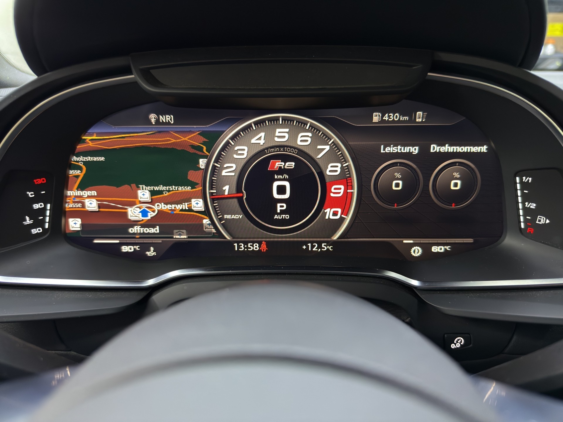 AUDI R8 Spyder RWD S-Tronic-image-17