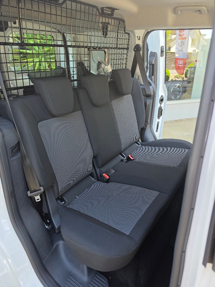 FORD Transit Courier DKab. 1.0 EcoBoost Trend Automat-image-11