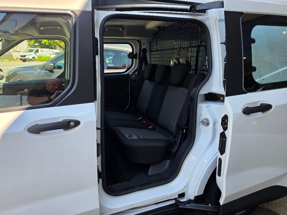 FORD Transit Courier DKab. 1.0 EcoBoost Trend Automat-image-5