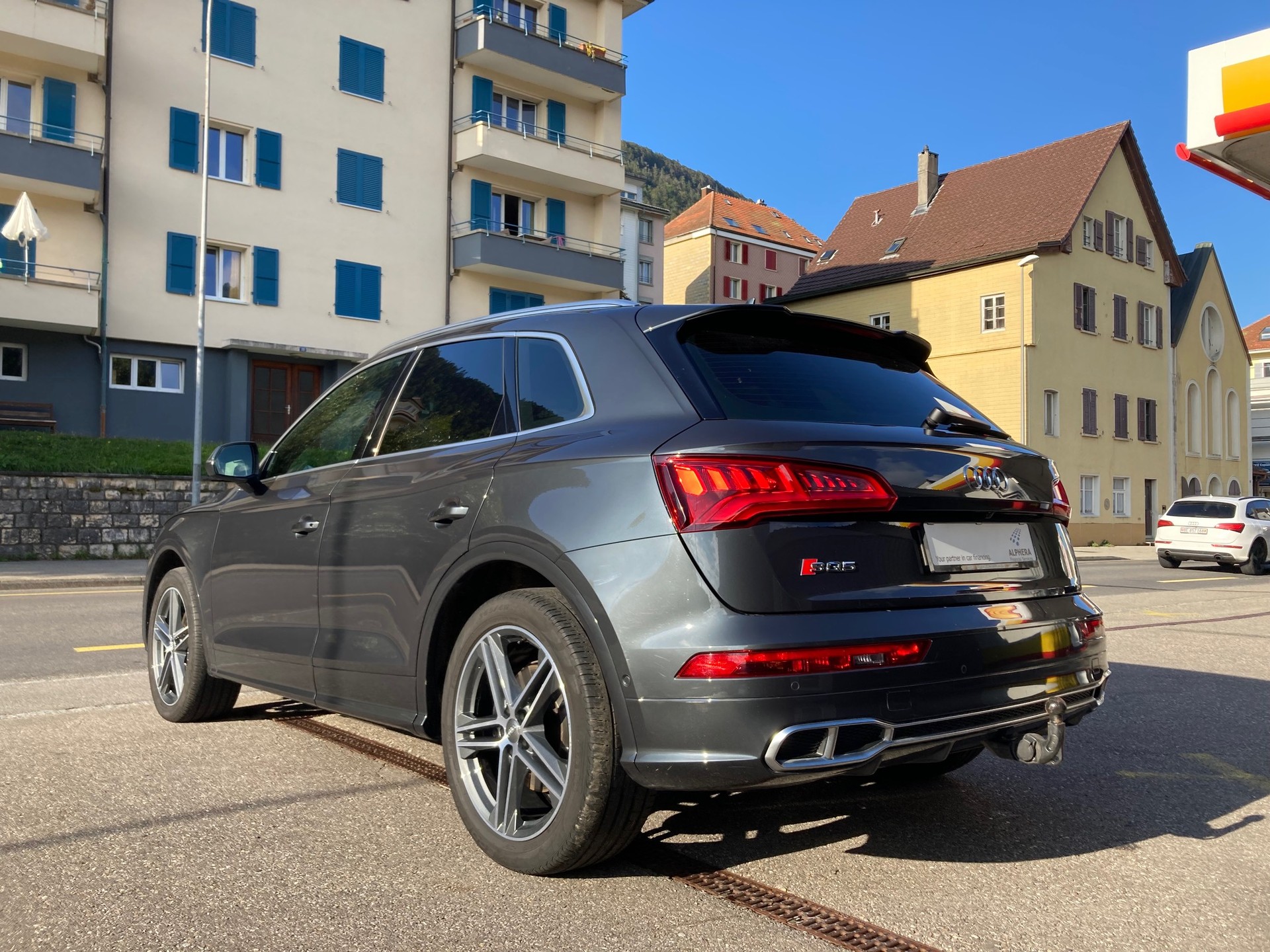 AUDI SQ5 TDI quattro-image-3