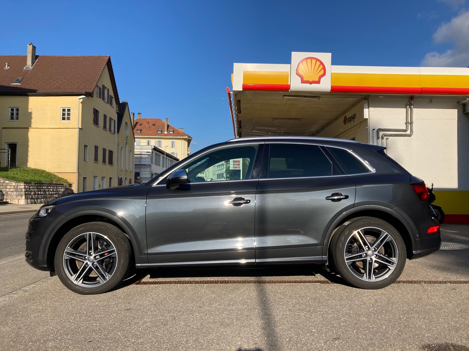AUDI SQ5 TDI quattro-image-2
