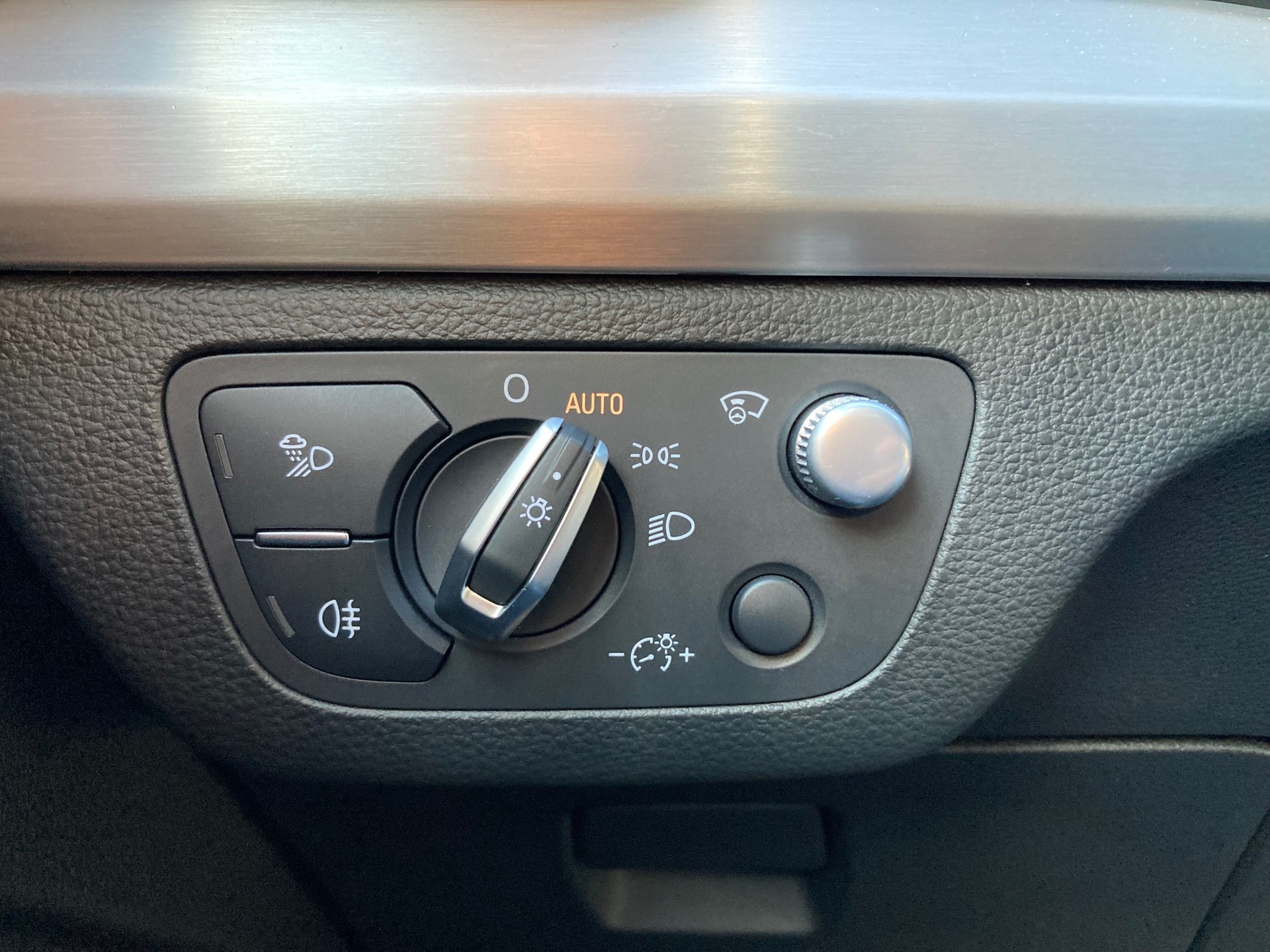 AUDI SQ5 TDI quattro-image-14