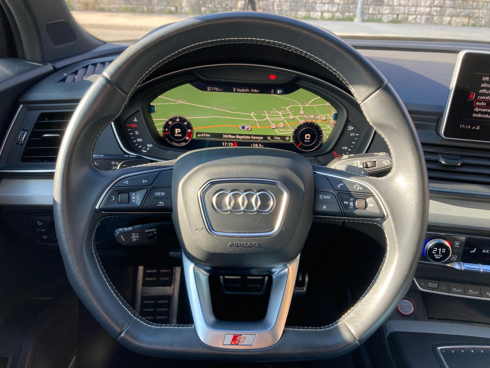 AUDI SQ5 TDI quattro-image-11