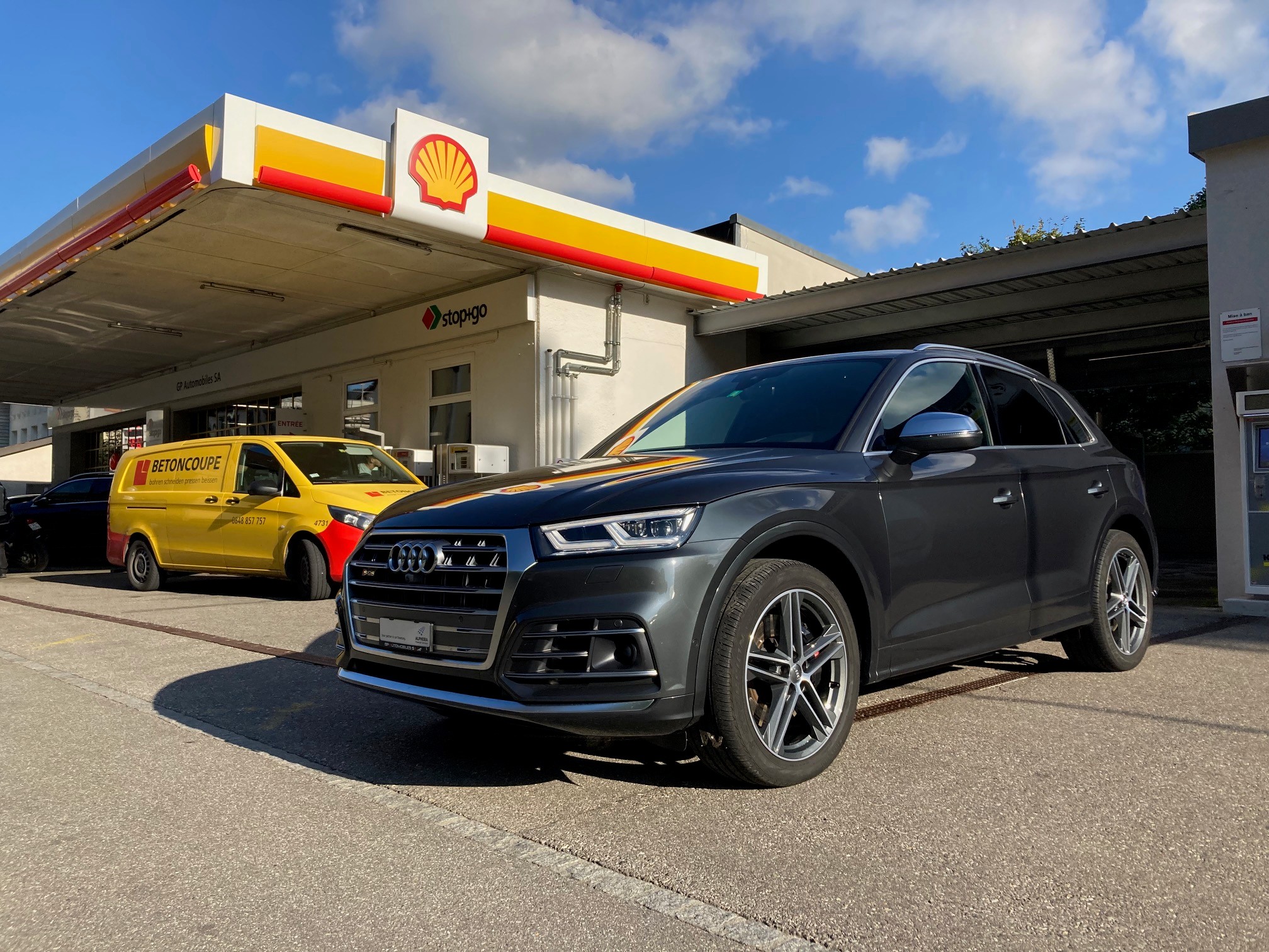 Car photo