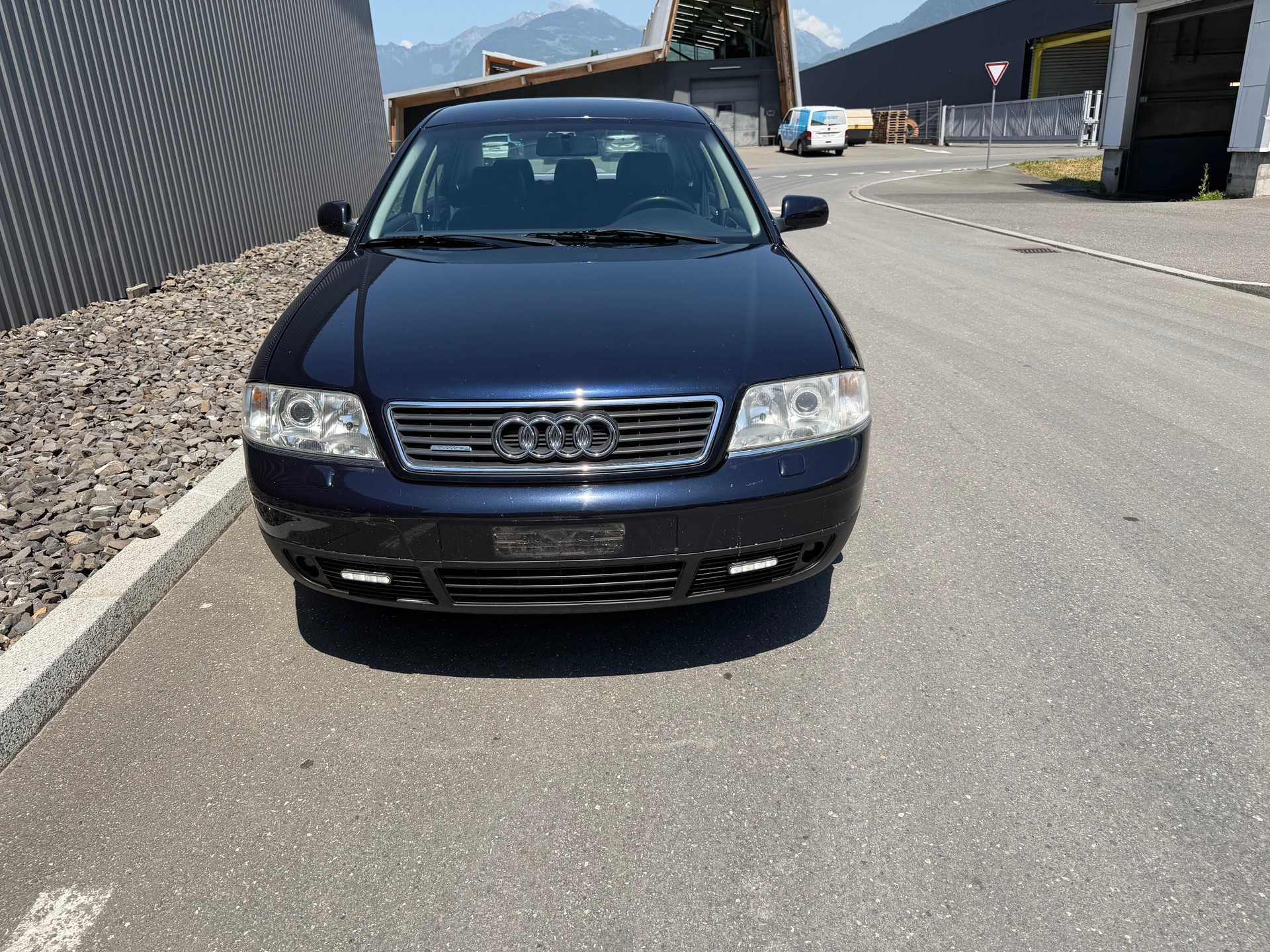 AUDI A6 2.8 quattro Advance-showroom-element-2