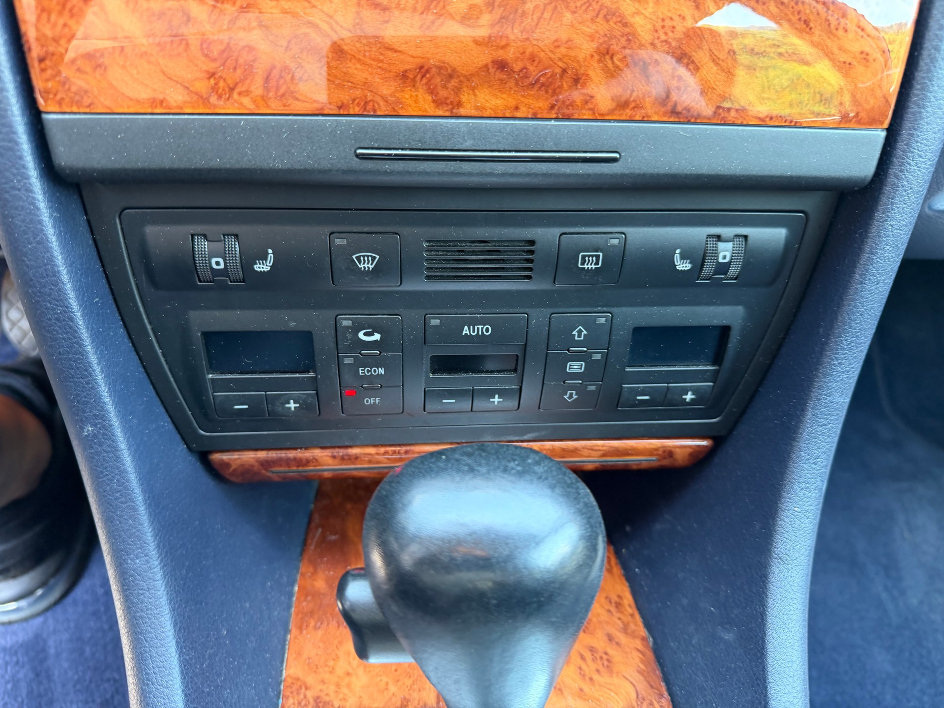 AUDI A6 2.8 quattro Advance-image-28