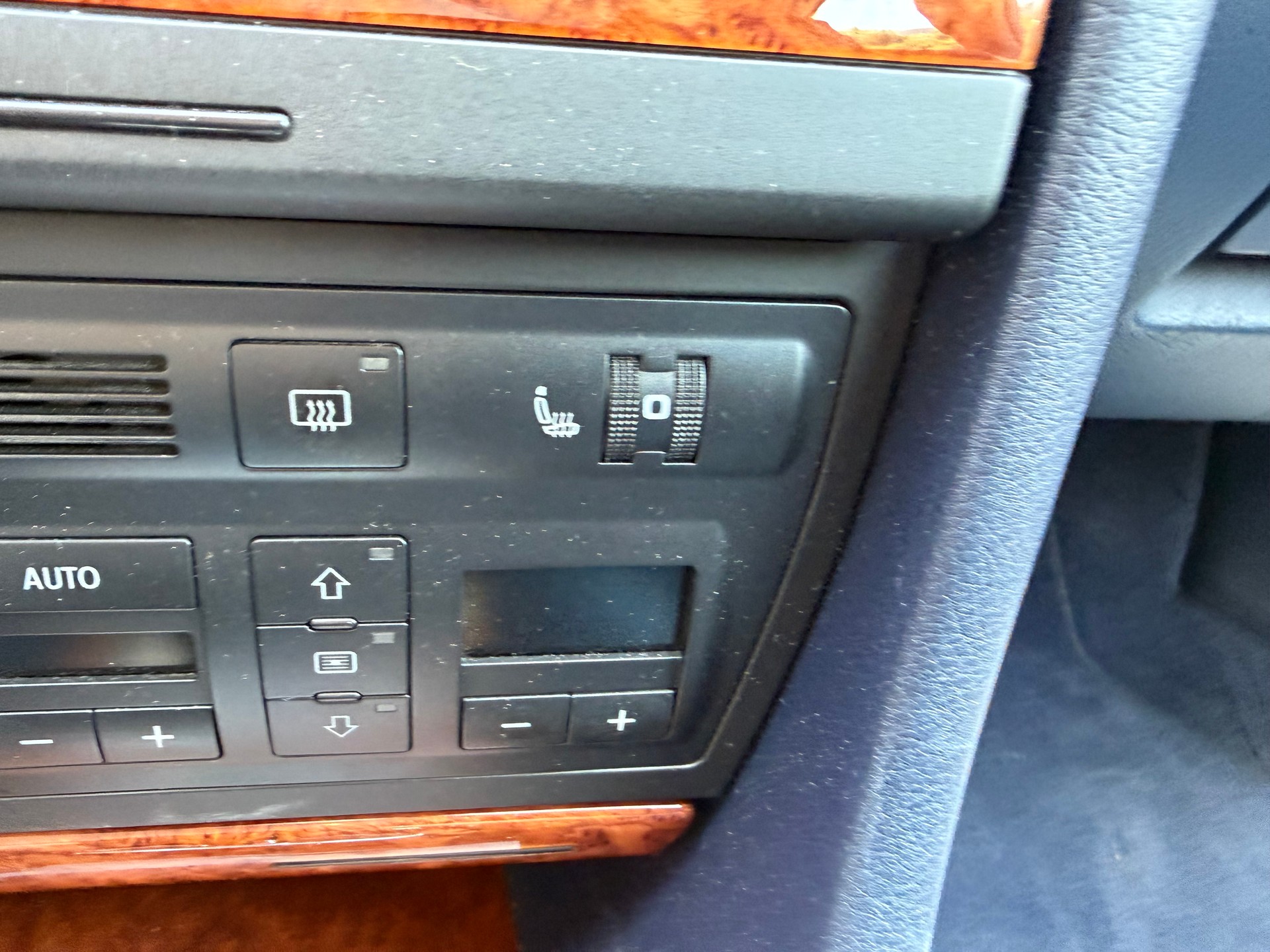 AUDI A6 2.8 quattro Advance-image-32