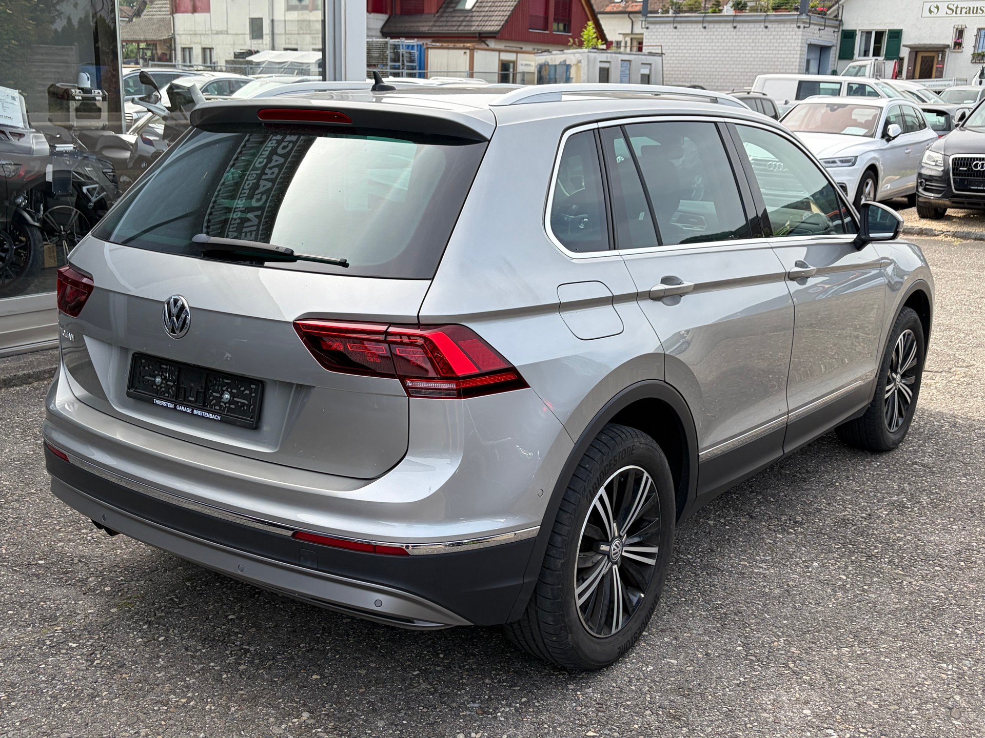 VW Tiguan 2.0 TDI SCR Highline4Motion DSG-image-4