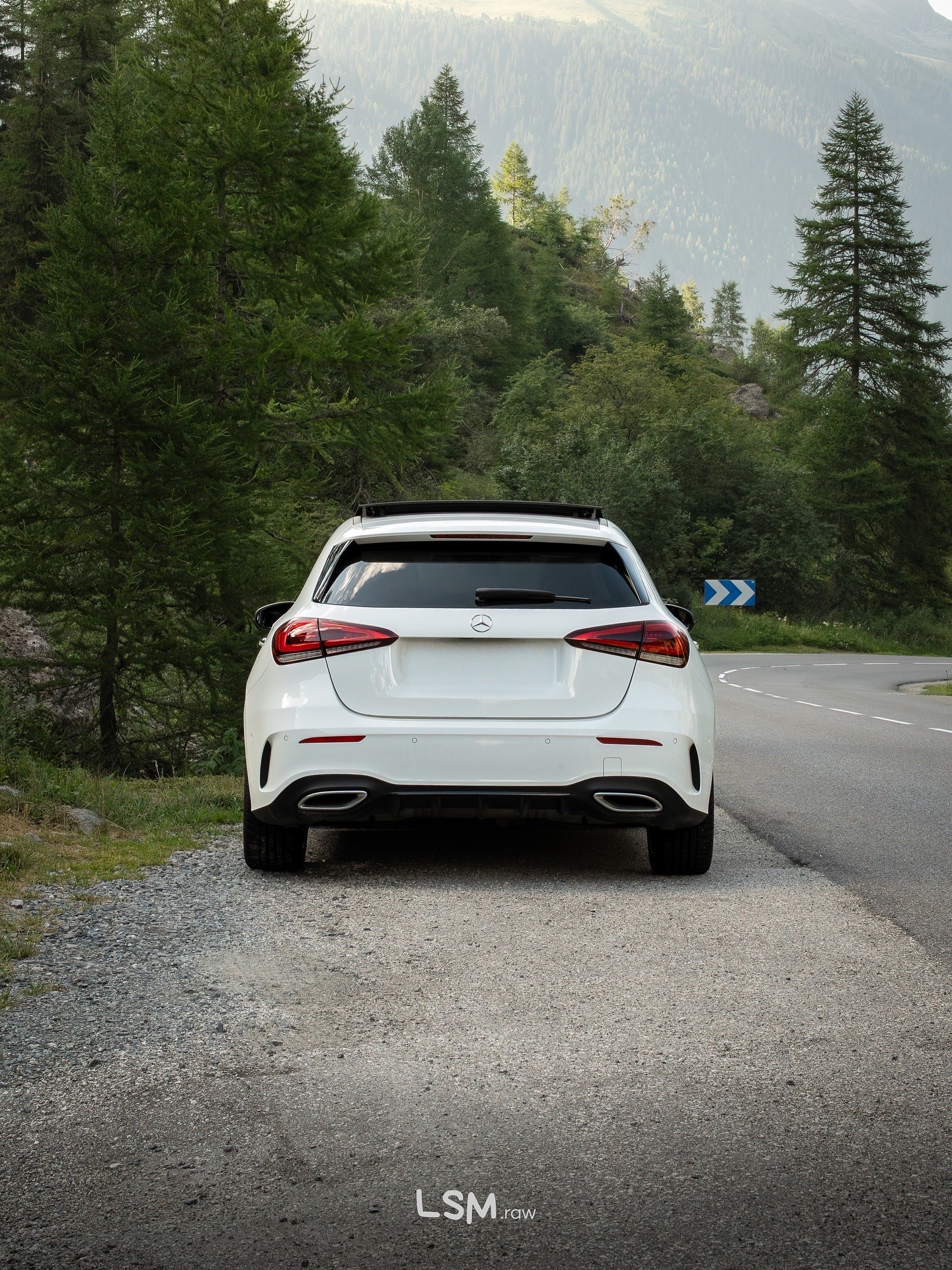 MERCEDES-BENZ A 200 AMG Line-image-4