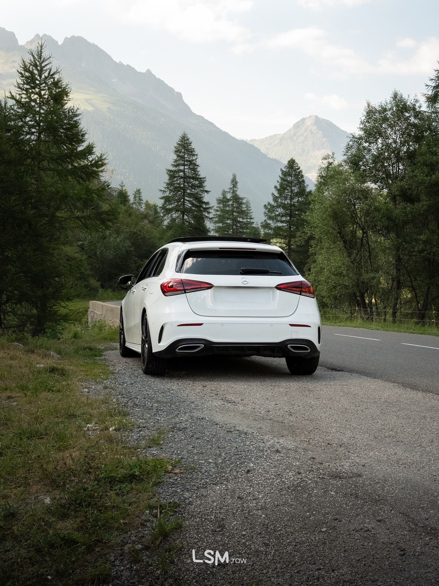 MERCEDES-BENZ A 200 AMG Line-image-5