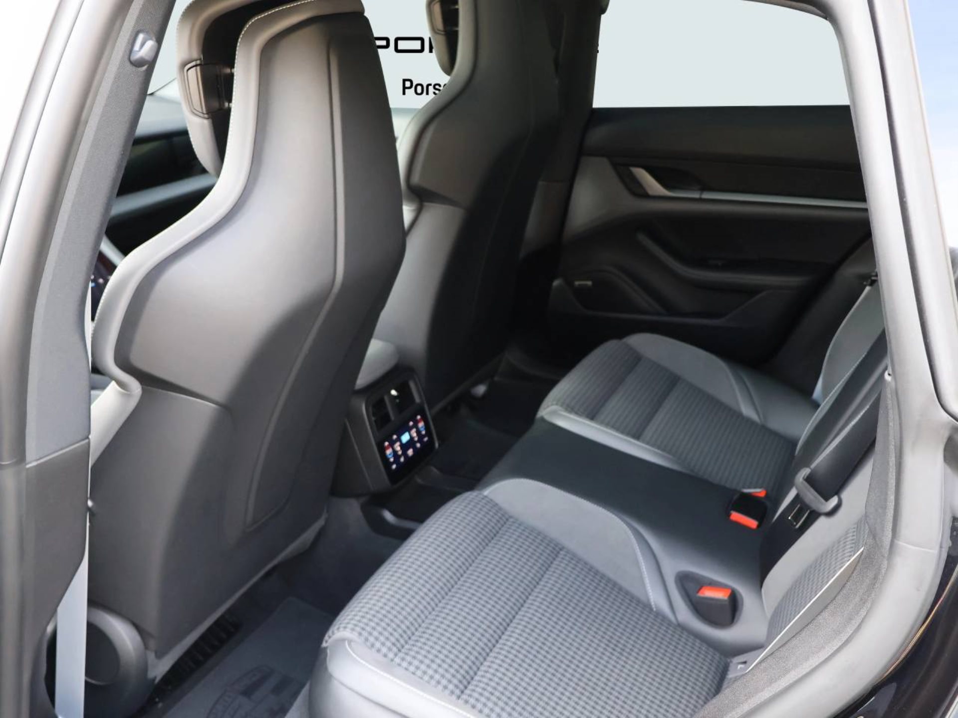PORSCHE Taycan 4S Sport Turismo-image-18