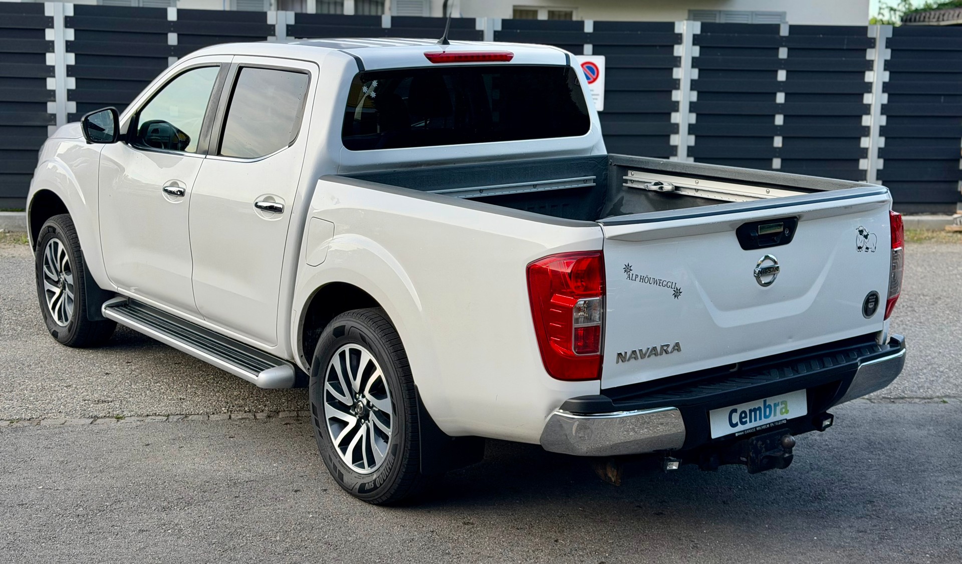 NISSAN Navara Double Cab Tekna 2.3 dCi 4WD Automatic-image-3